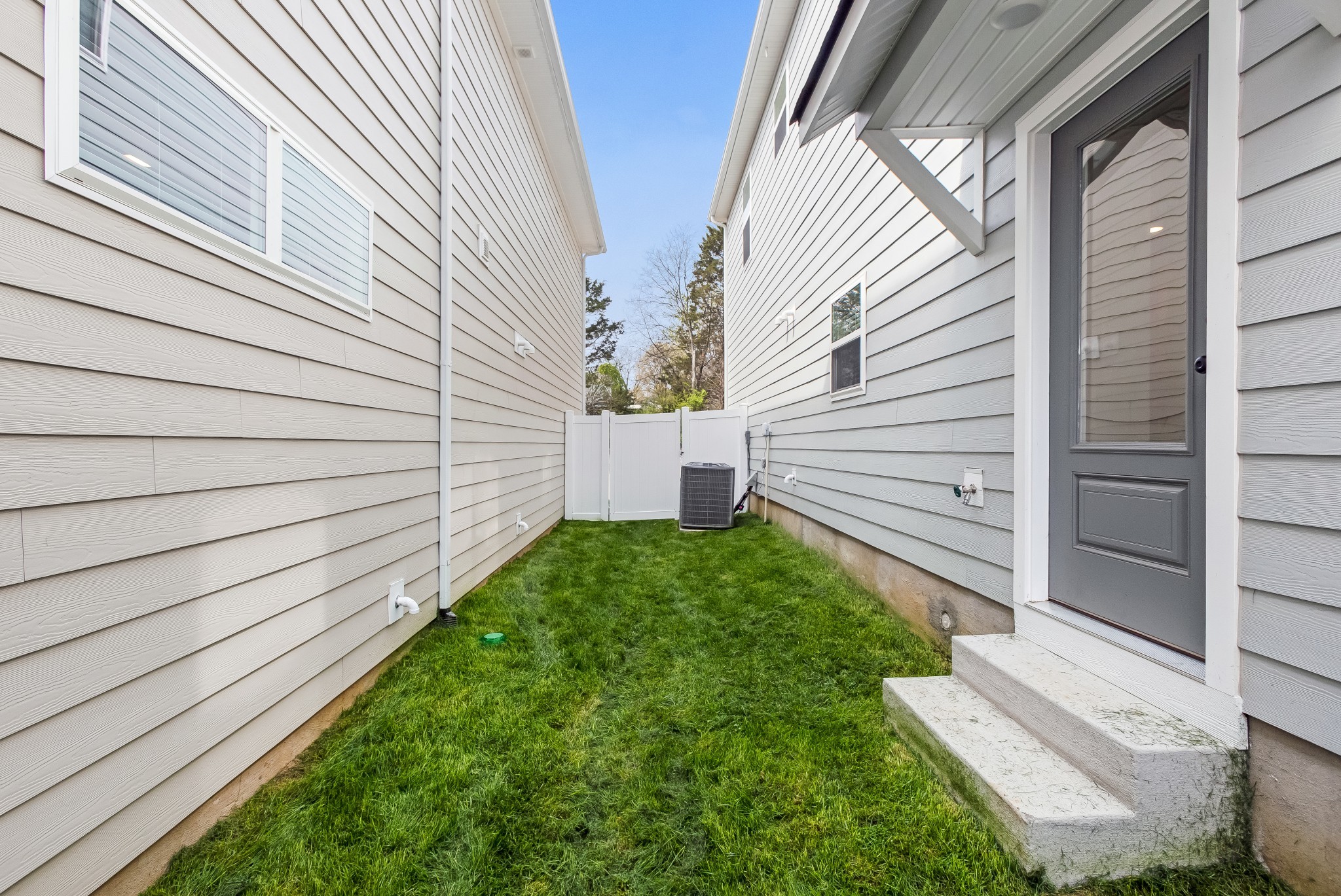327 Jasmine Park Property Photo 30