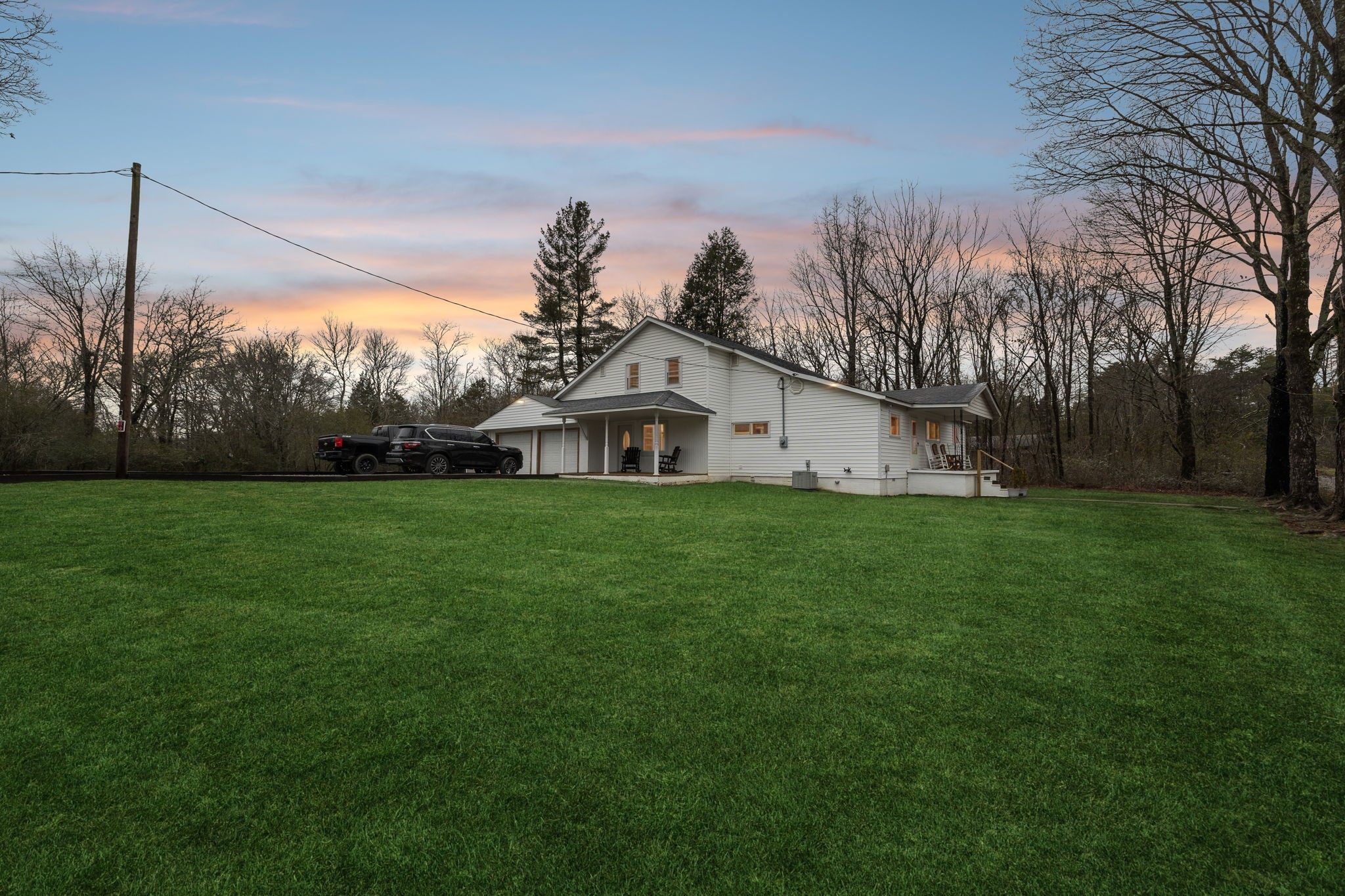 163 1st St Property Photo 2