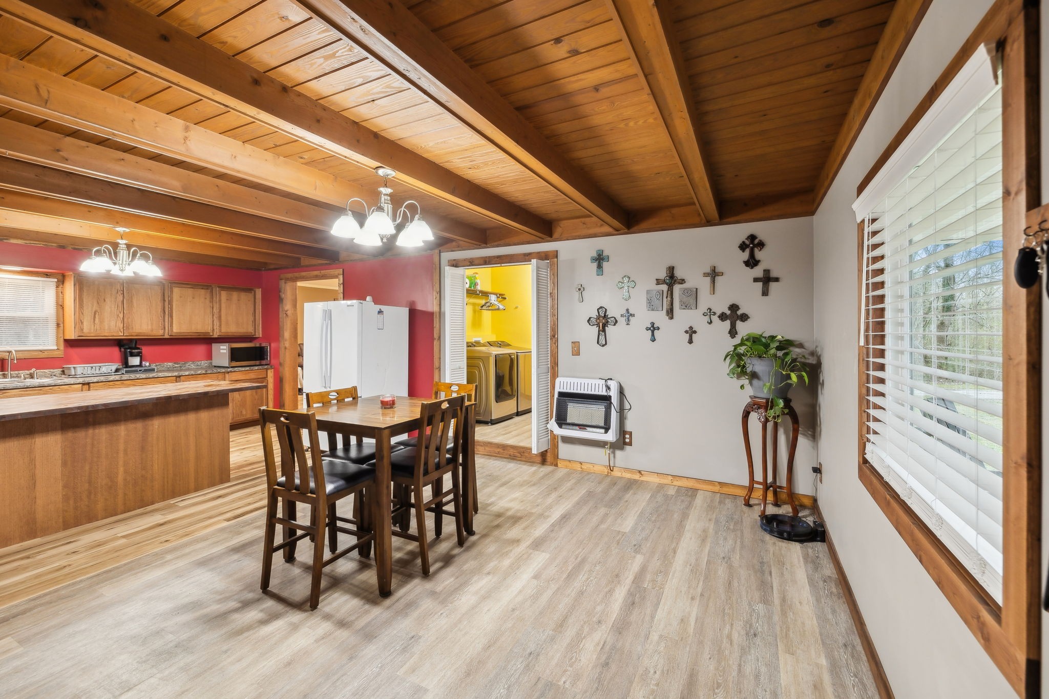 163 1st St Property Photo 15