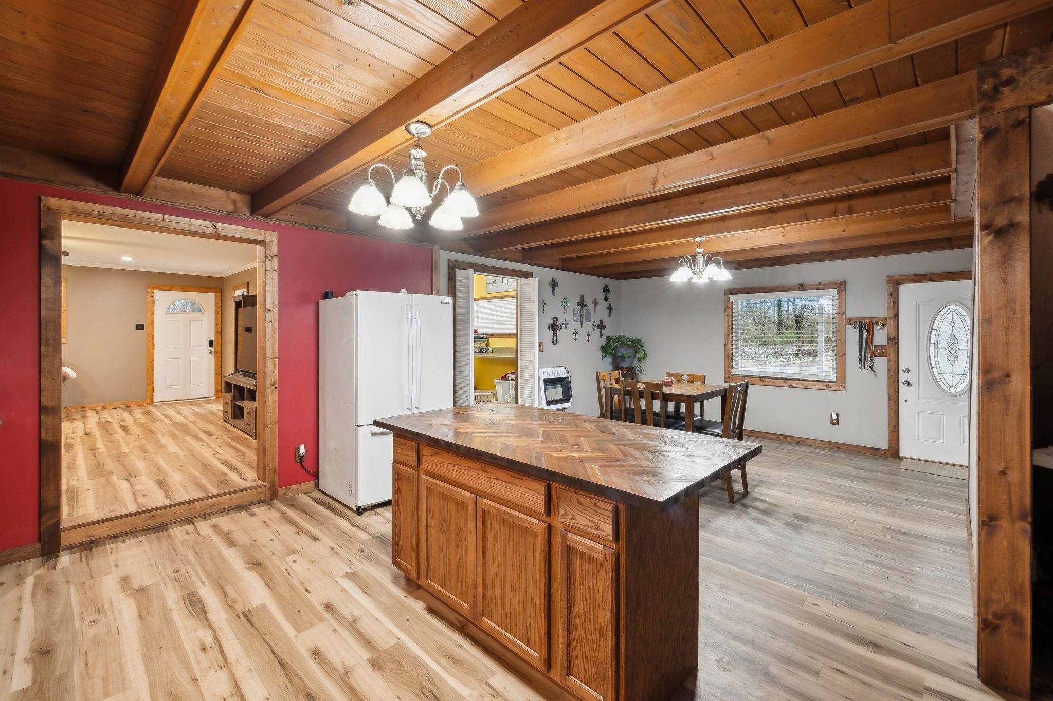 163 1st St Property Photo 19
