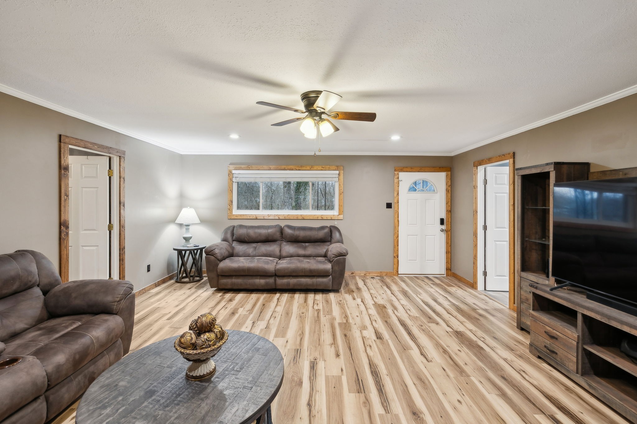 163 1st St Property Photo 26
