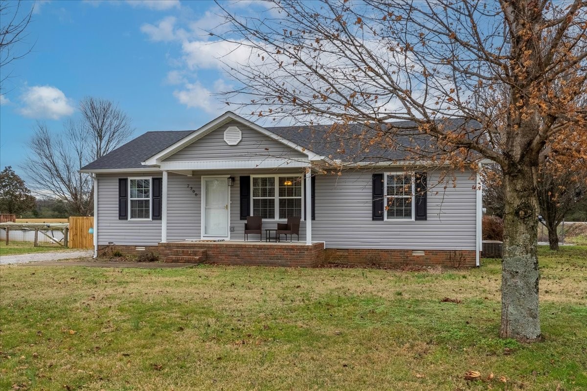 2300 Forrest Fields Dr Property Photo 3