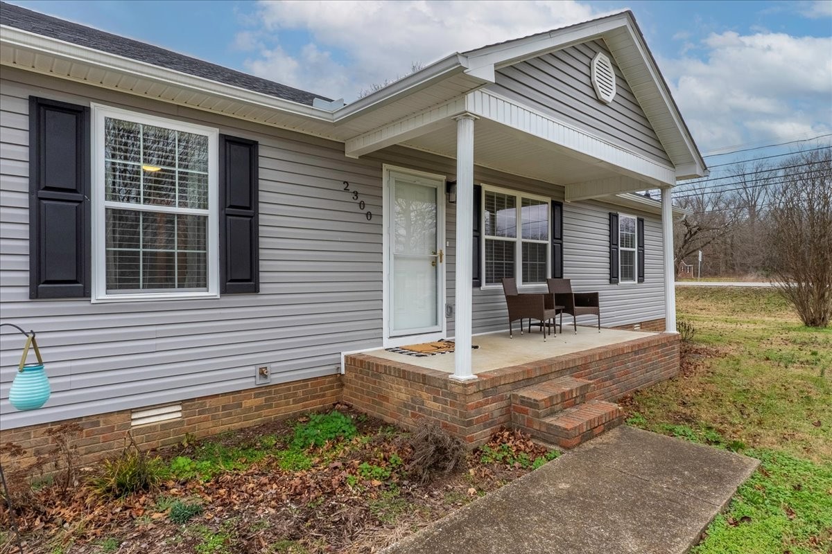 2300 Forrest Fields Dr Property Photo 4