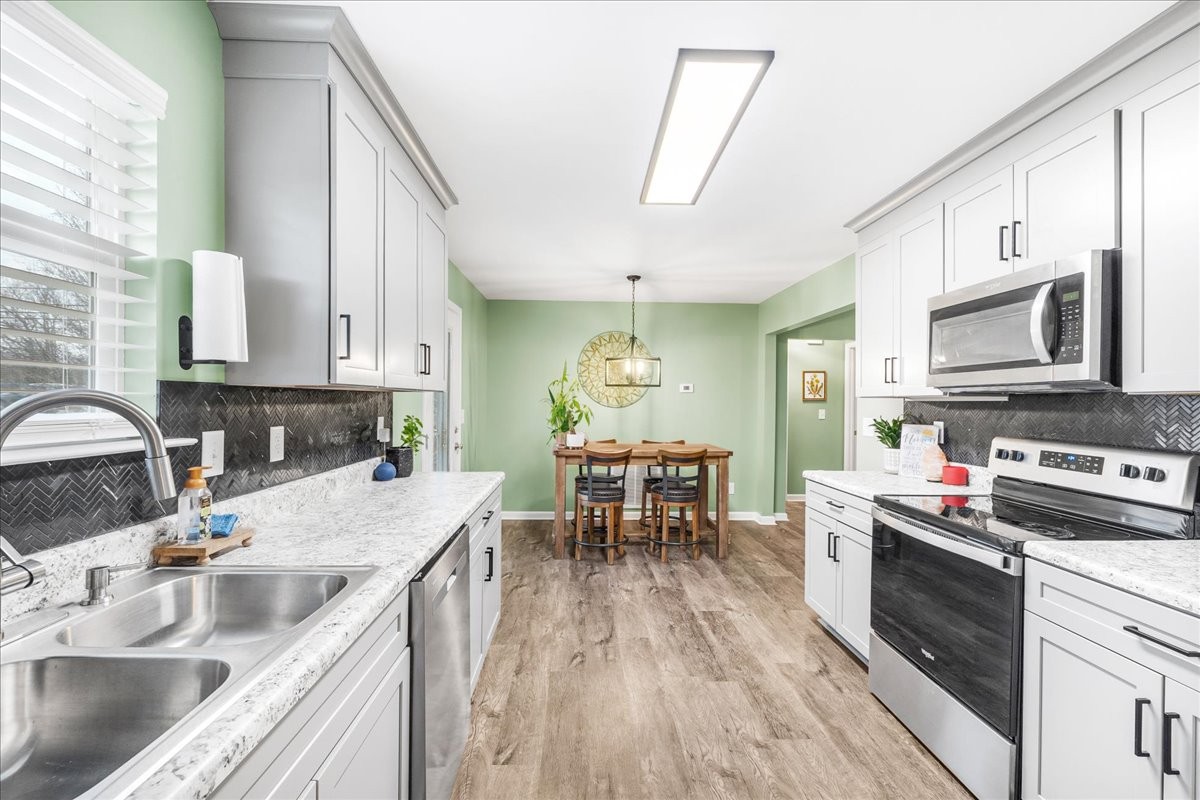 2300 Forrest Fields Dr Property Photo 16