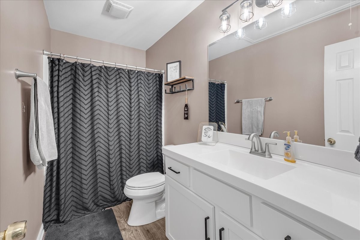 2300 Forrest Fields Dr Property Photo 22