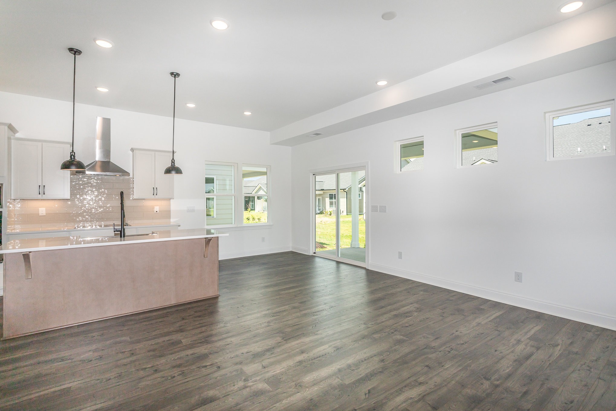 2515 Ashebrooke Court Property Photo 8