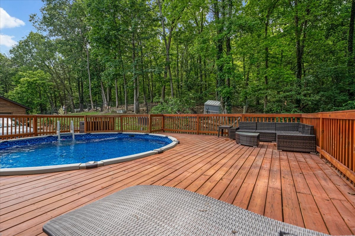 475 Spice Bush Dr Property Photo 5