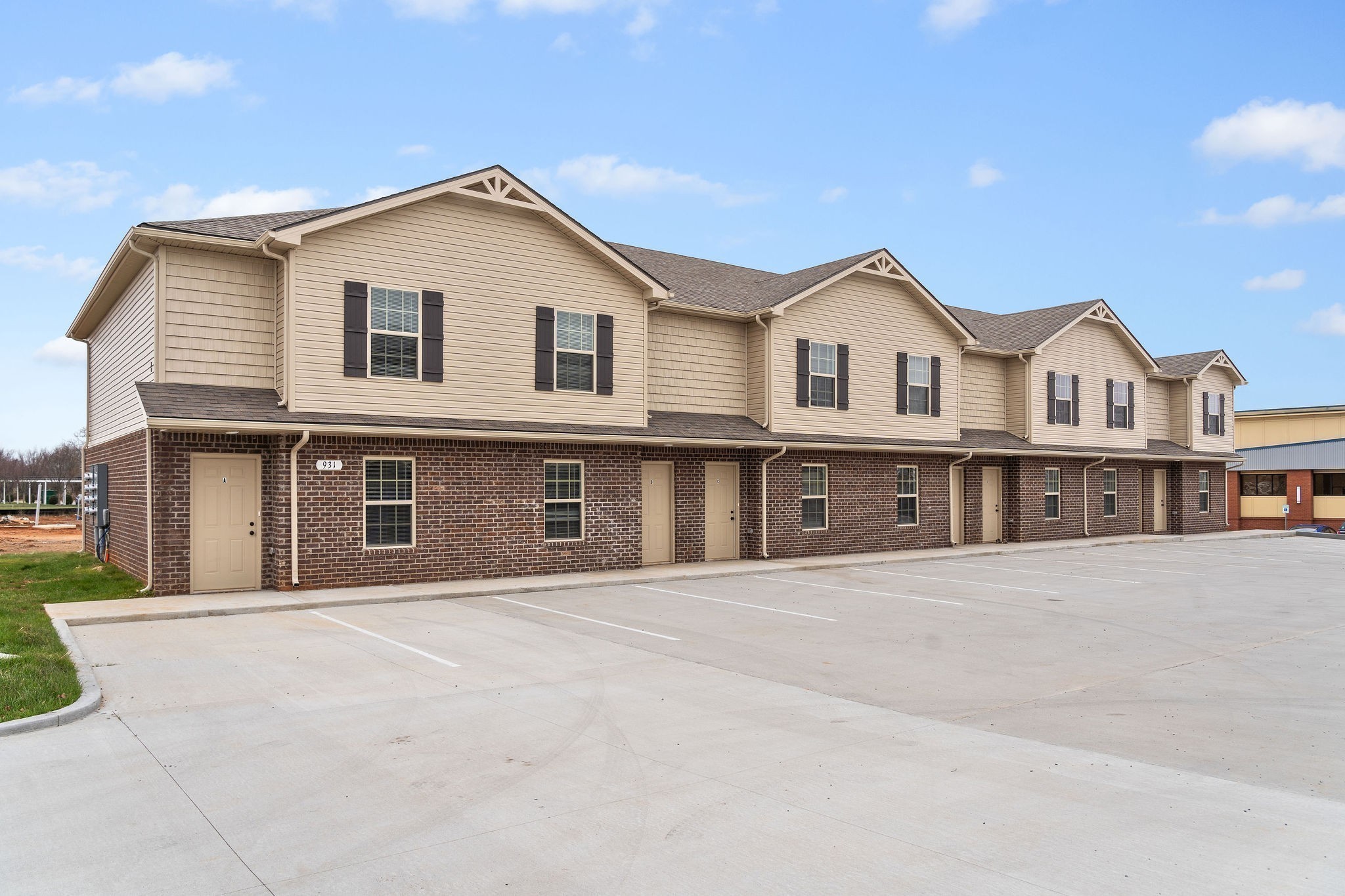 931 Professional Park Dr Property Photo 1