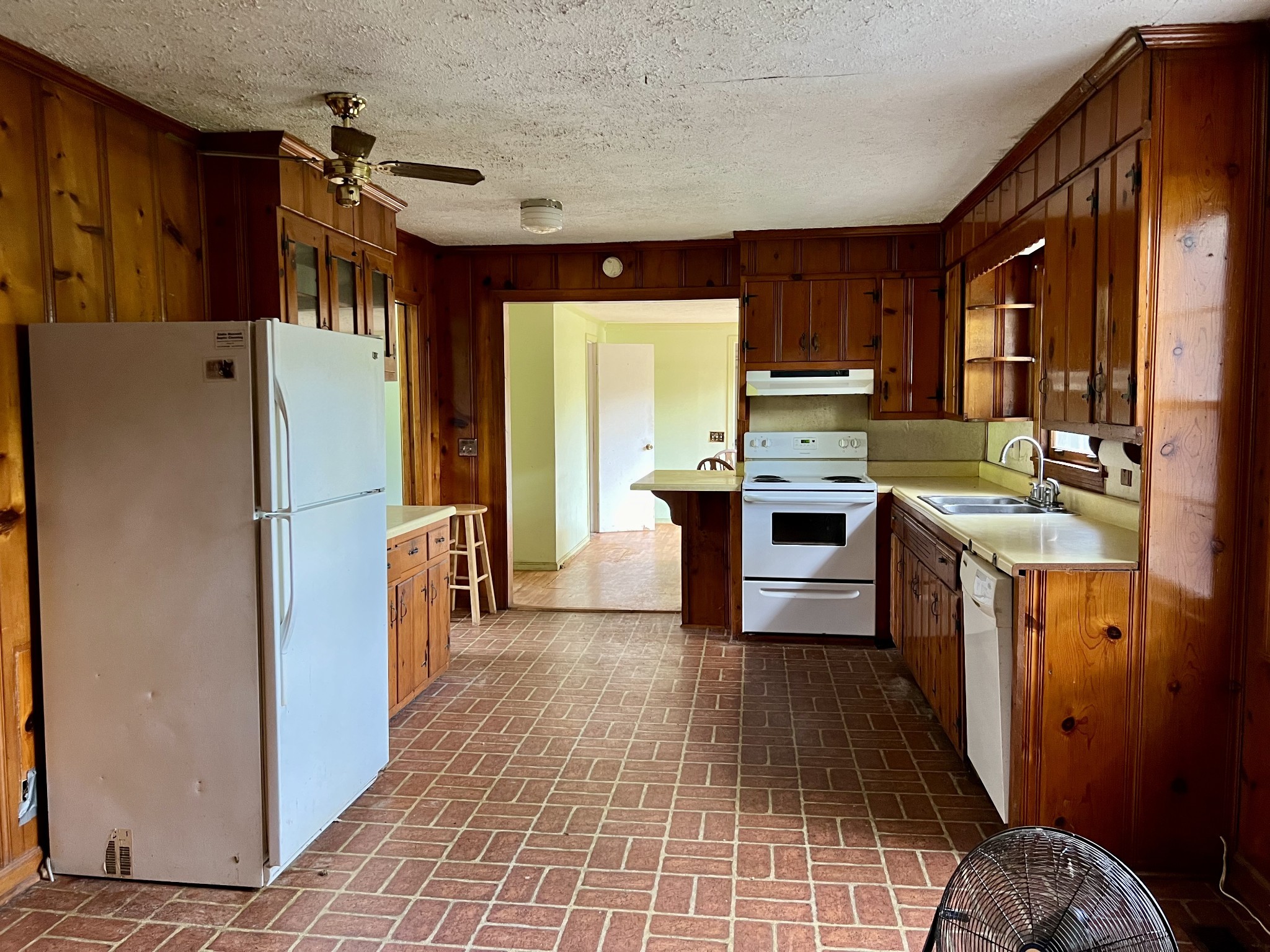 250 Chipman Rd Property Photo 12