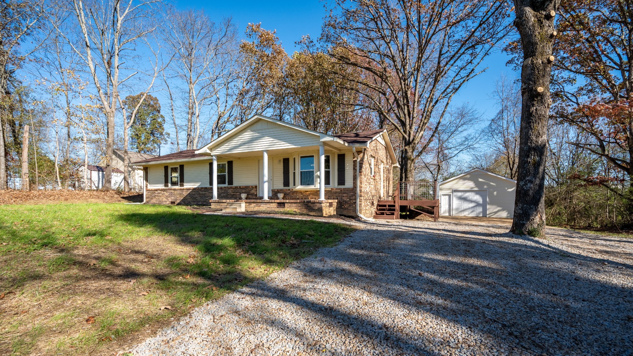 3993 Clanton Rd Property Photo