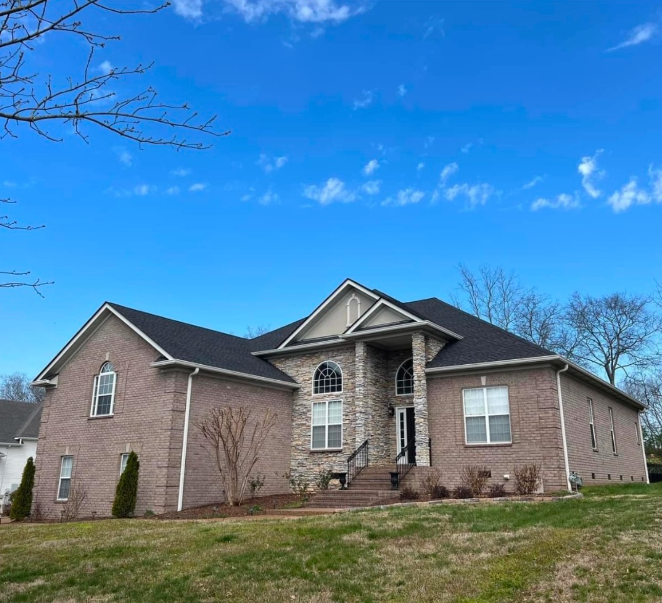 1011 Island Brook Dr Property Photo 1