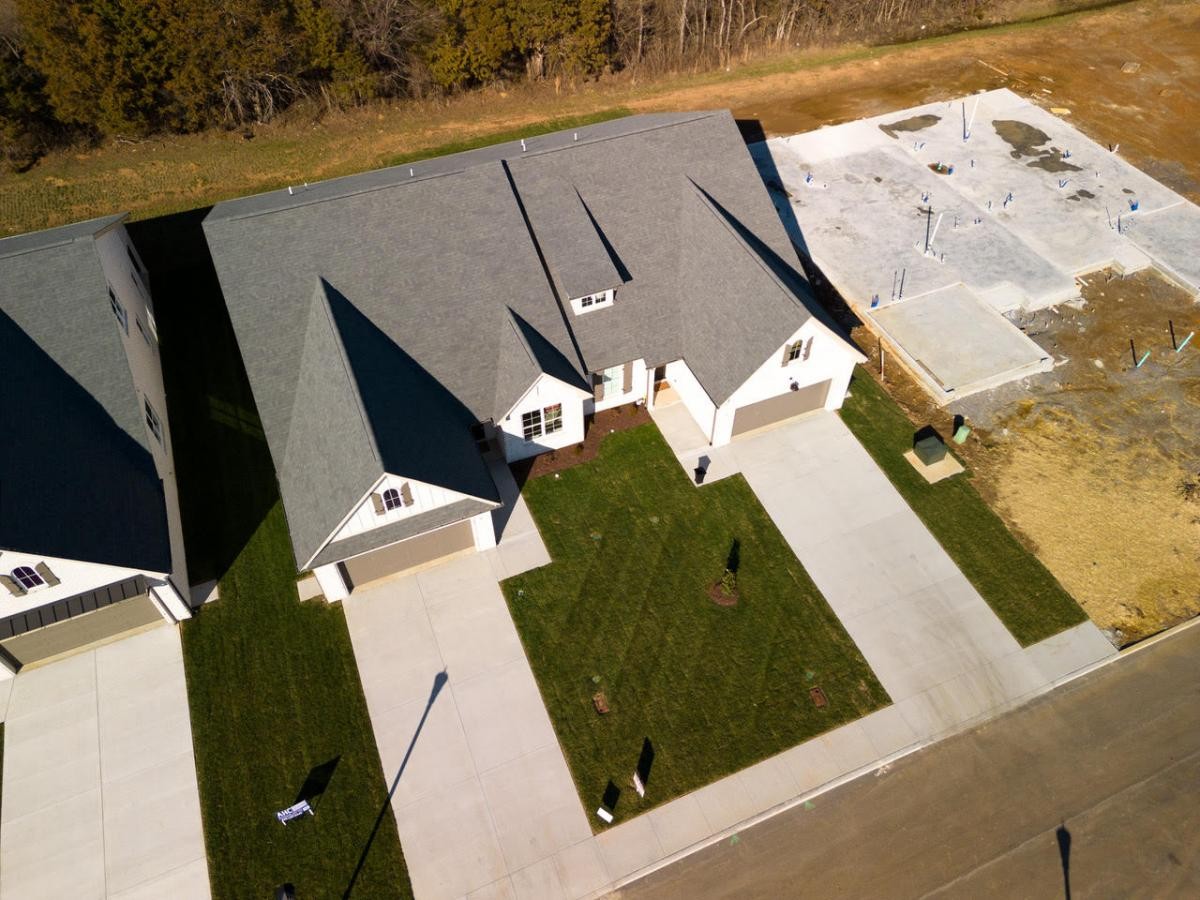 2290 Midland Rd Property Photo 3