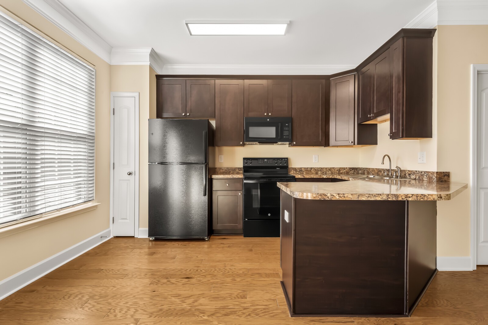 8224 Lenox Creekside Dr Property Photo 14