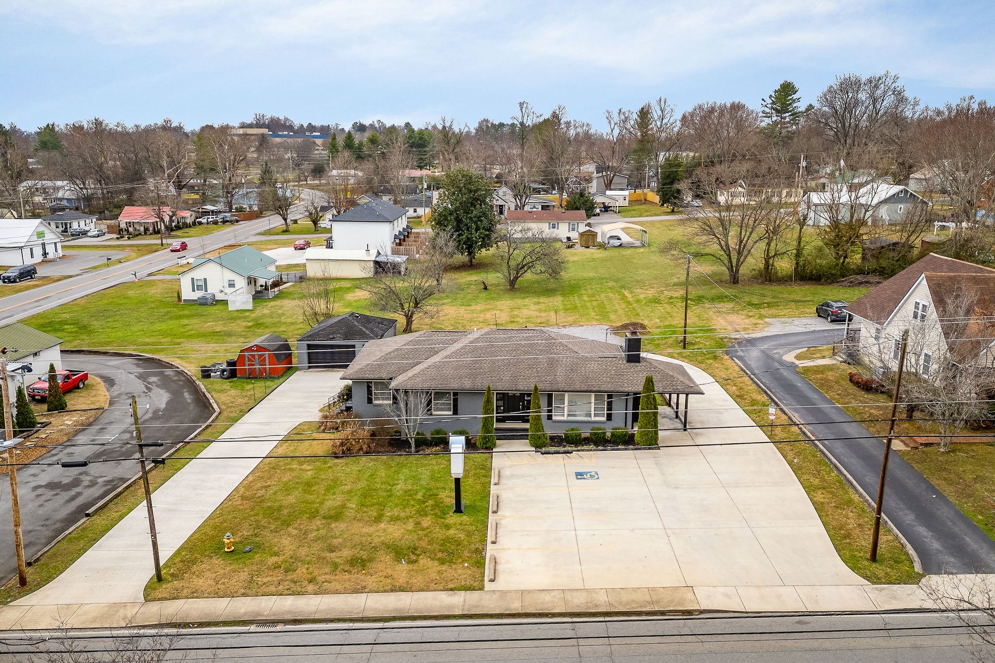 805 N Chancery St Property Photo 1