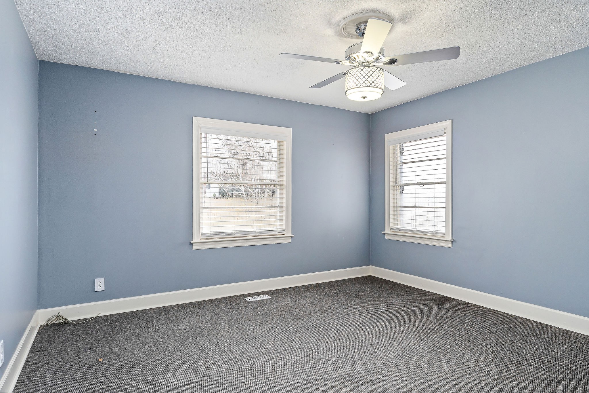 805 N Chancery St Property Photo 23