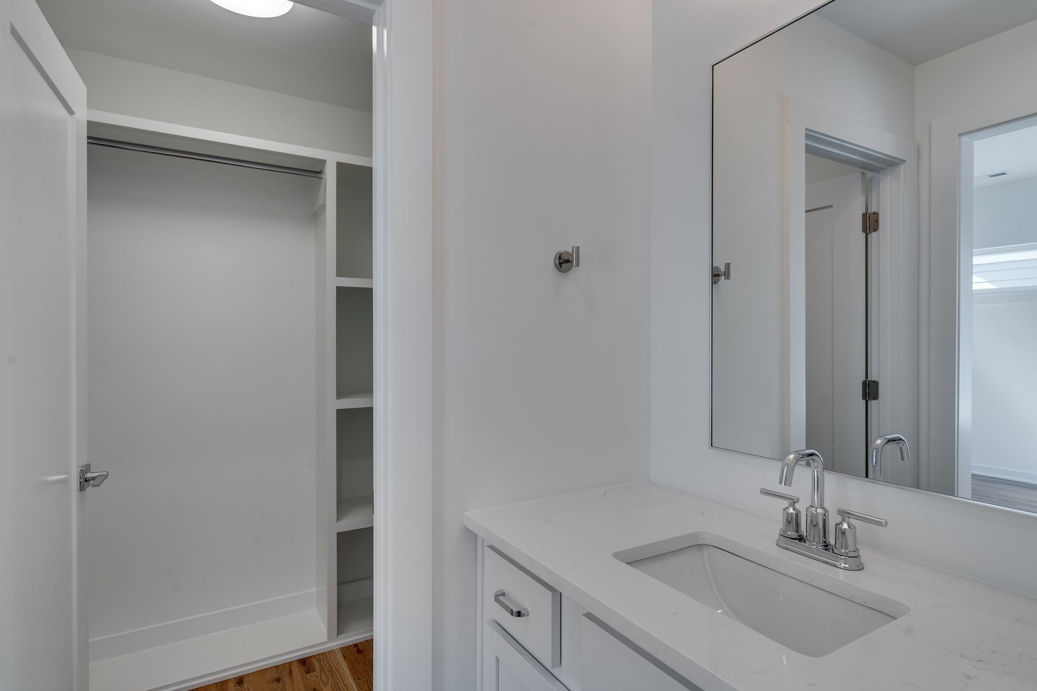 6015 Pennsylvania Ave Property Photo 32