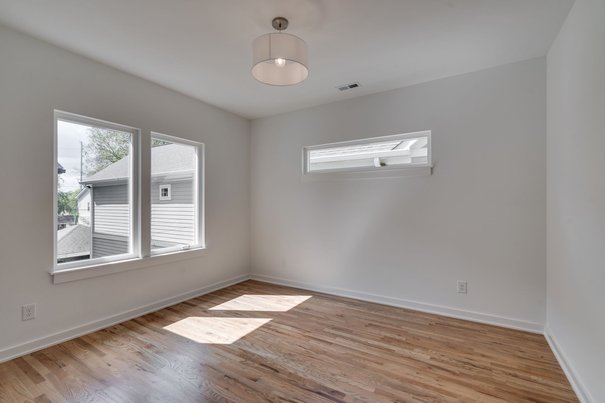6015 Pennsylvania Ave Property Photo 33