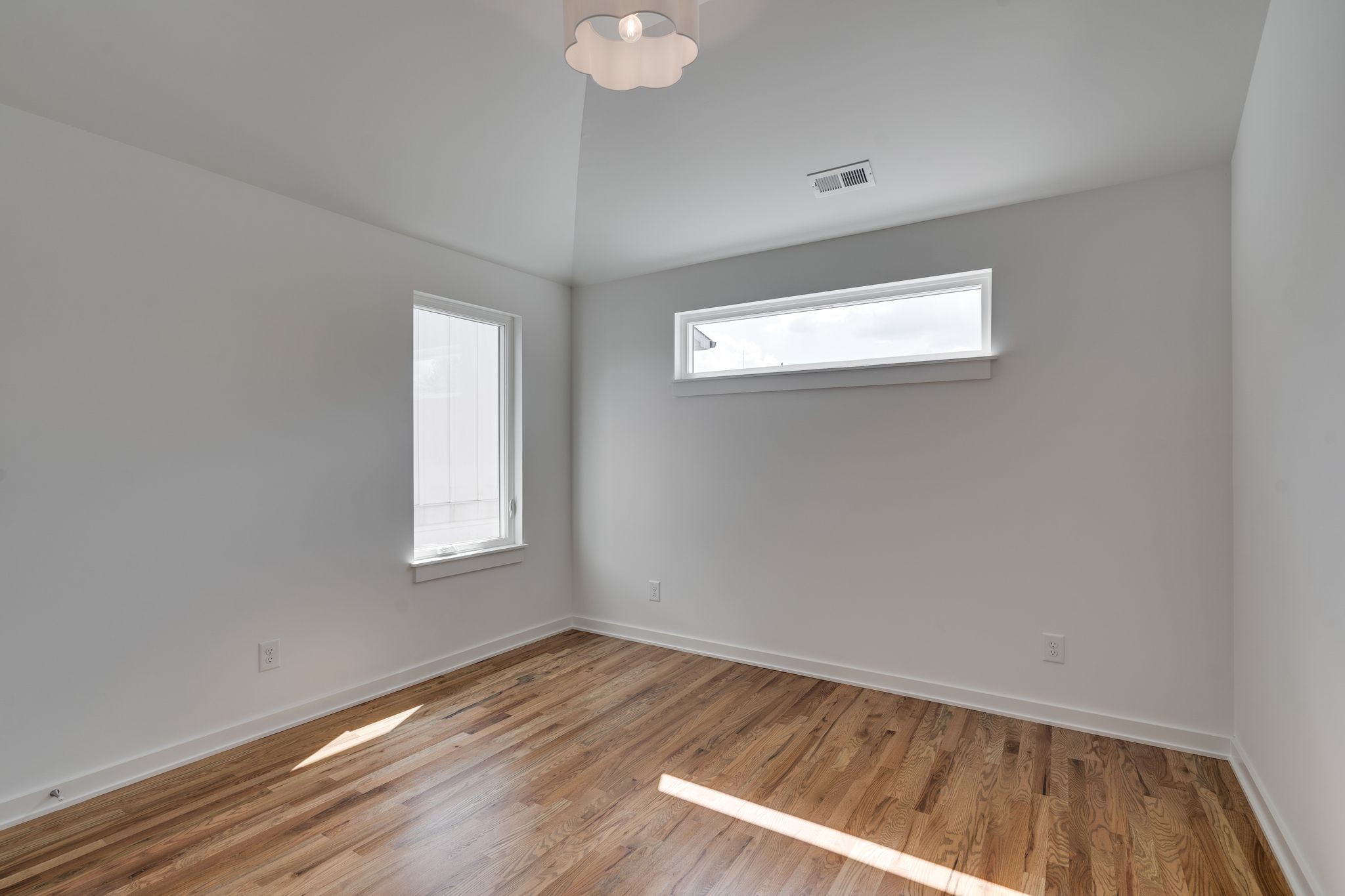 6015 Pennsylvania Ave Property Photo 36