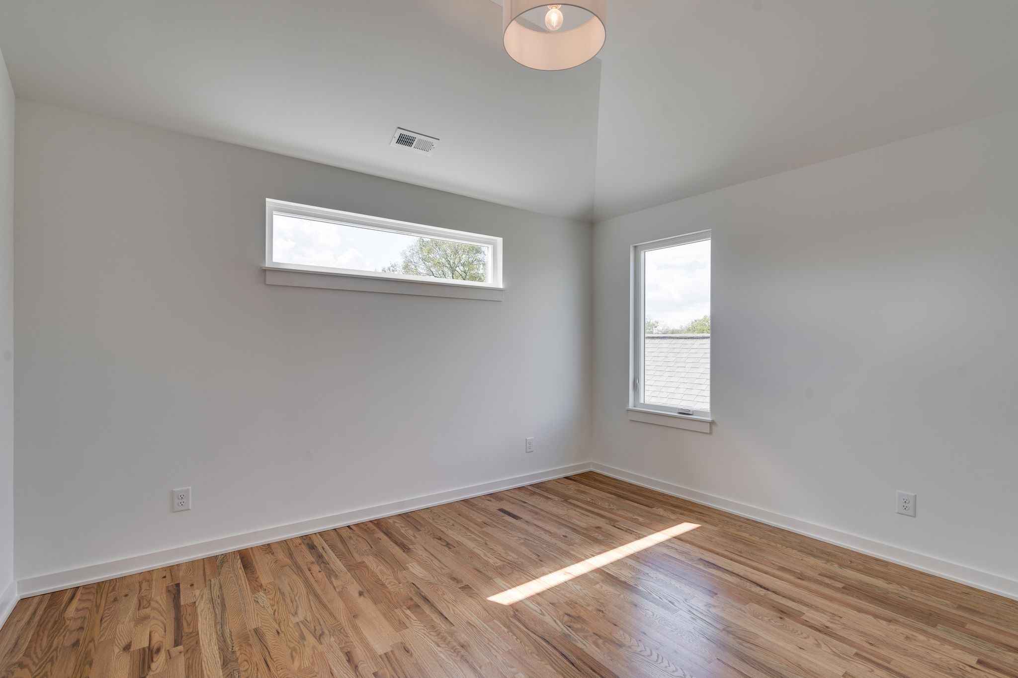 6015 Pennsylvania Ave Property Photo 38