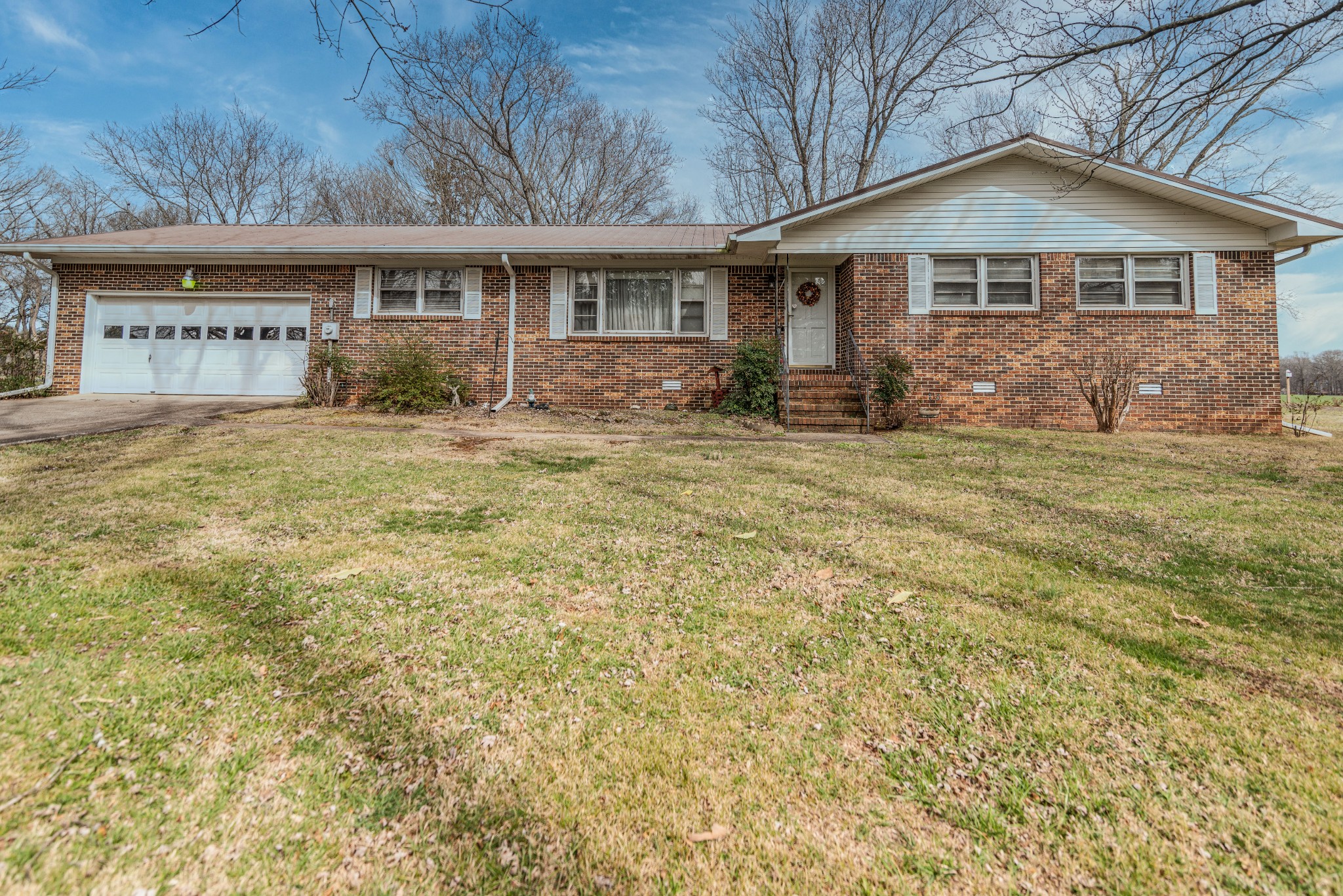 Anderton Country Est Real Estate Listings Main Image