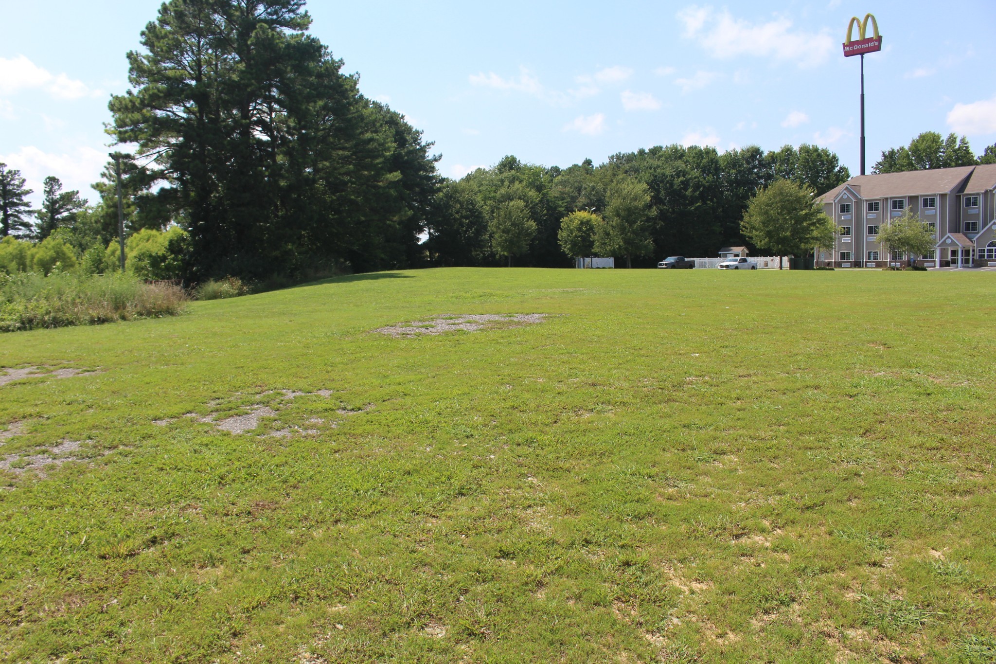 155 Expressway Dr Property Photo 9