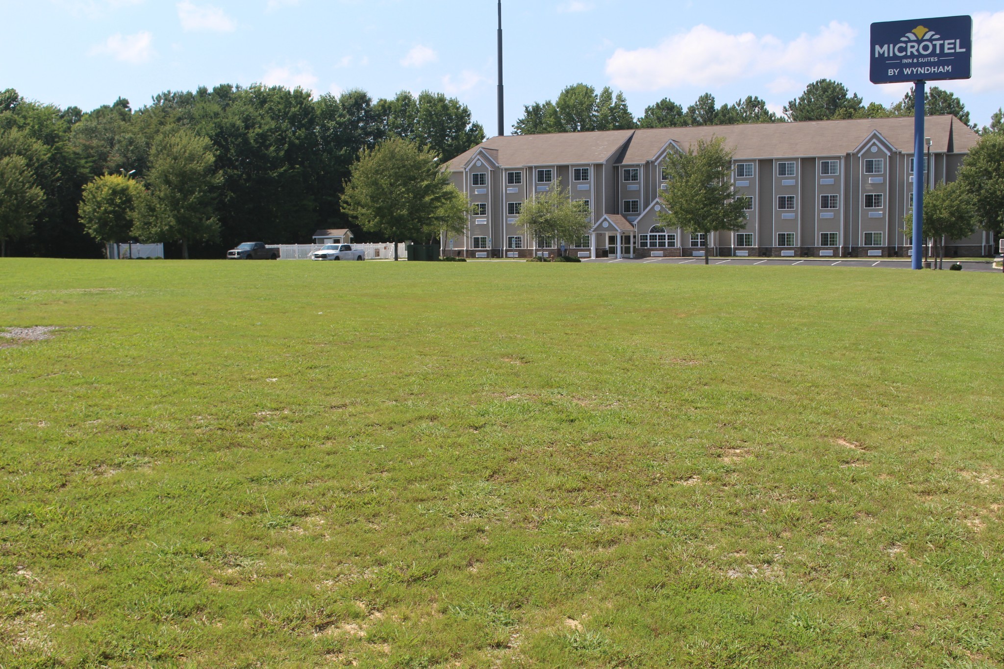 155 Expressway Dr Property Photo 13