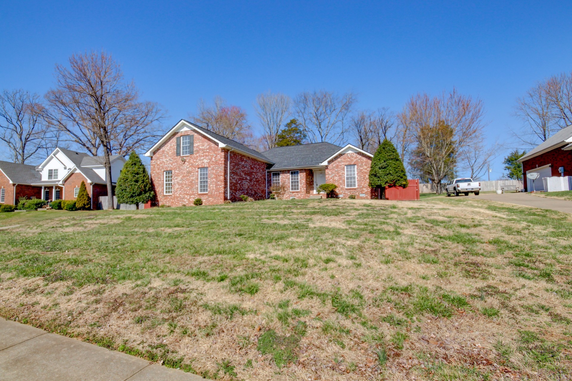 3363 Shetland Way Property Photo 3