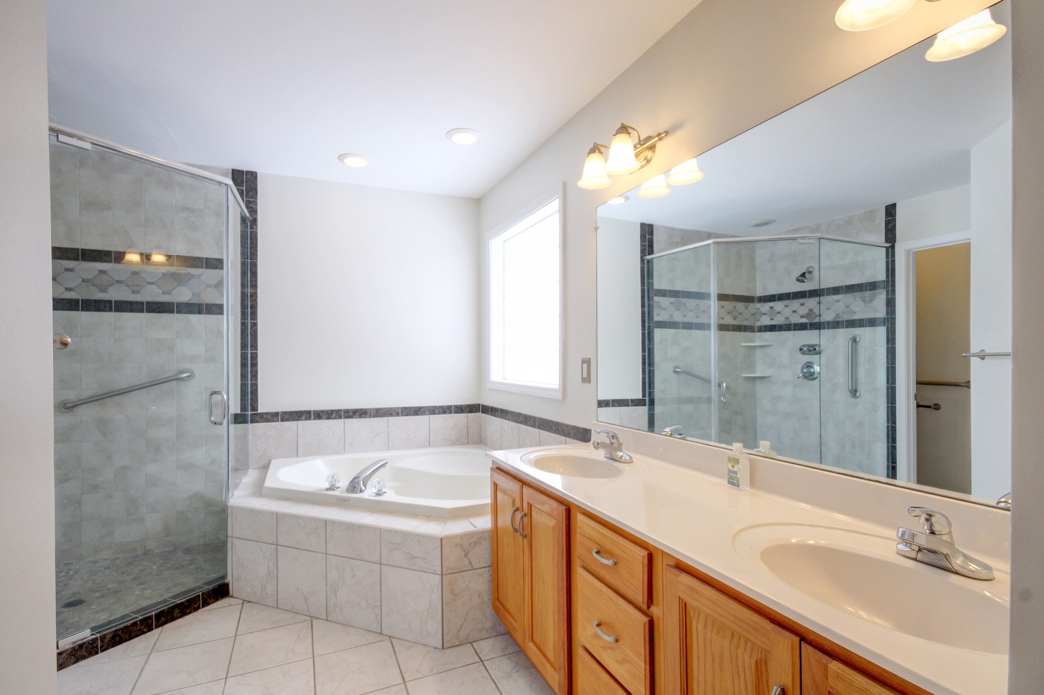 3363 Shetland Way Property Photo 29