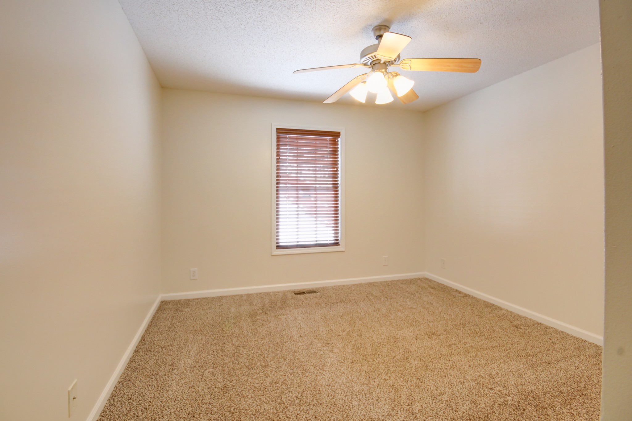 3363 Shetland Way Property Photo 45