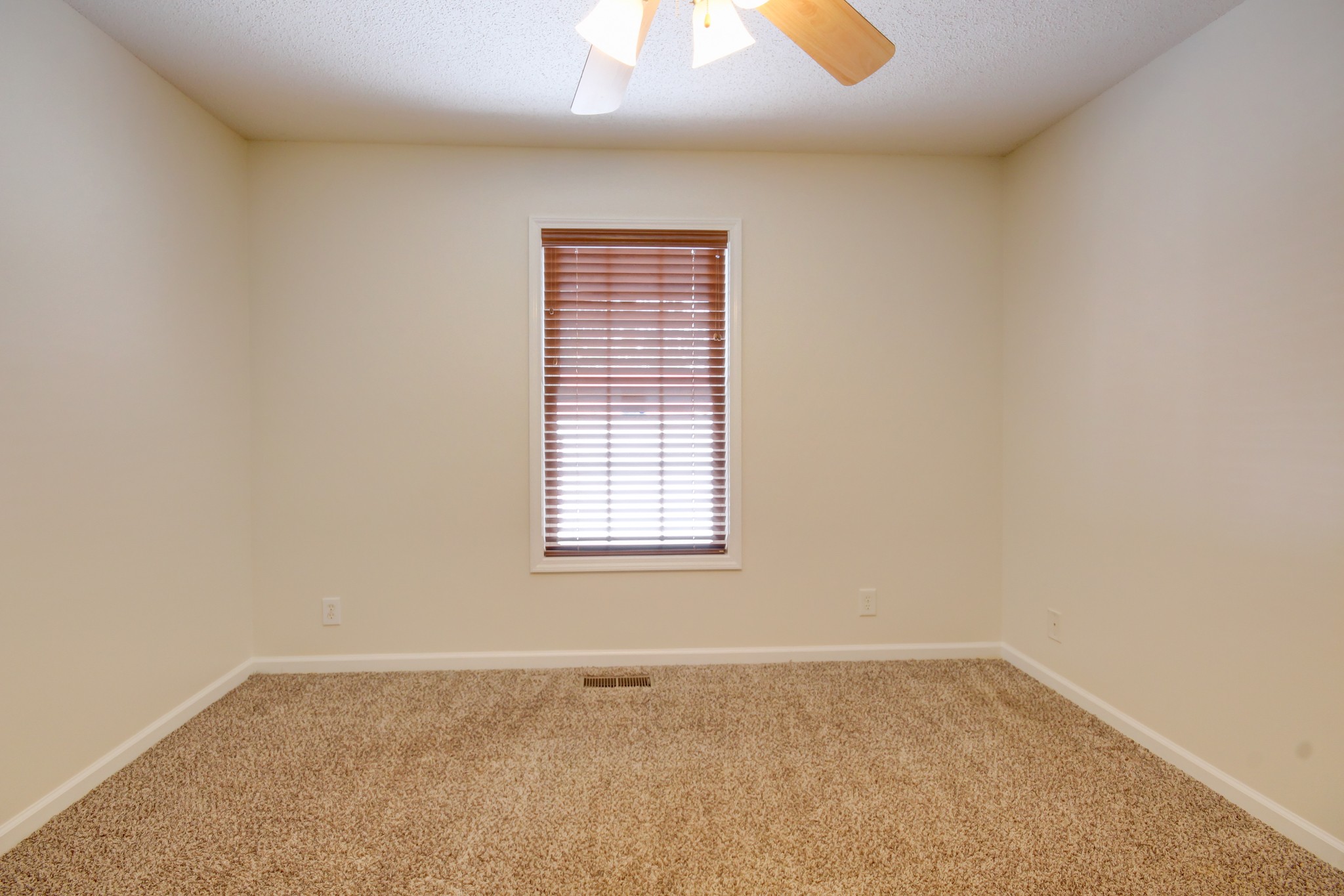 3363 Shetland Way Property Photo 46