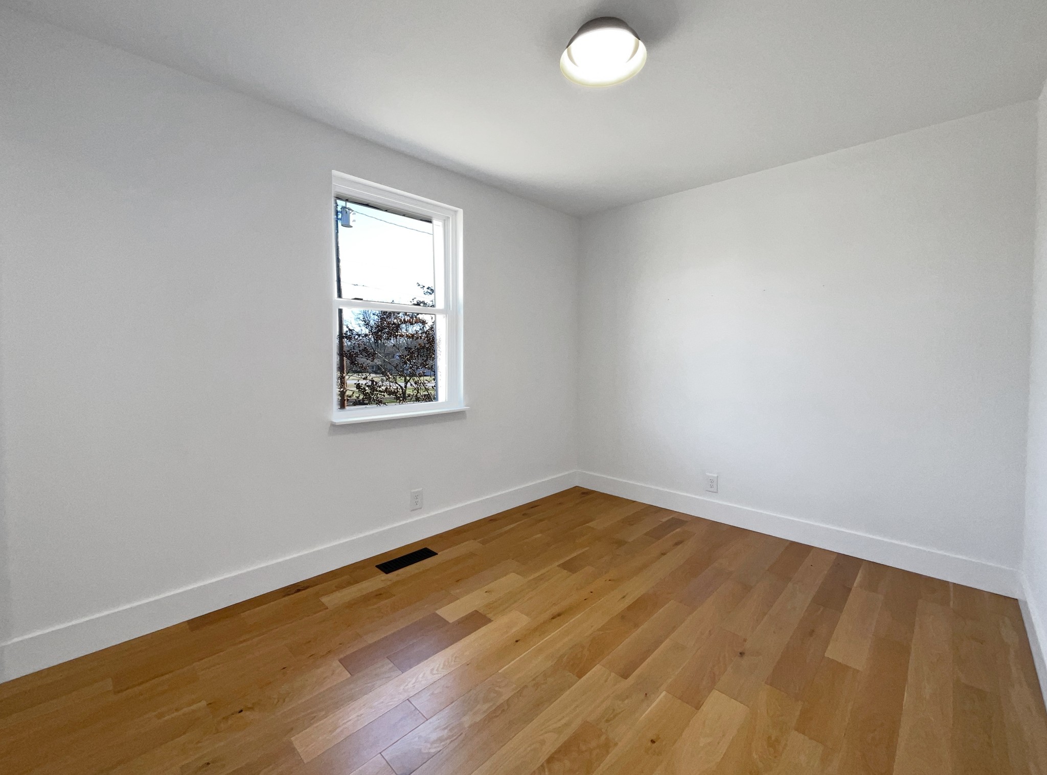 1315 Robin Hill Rd Property Photo 5