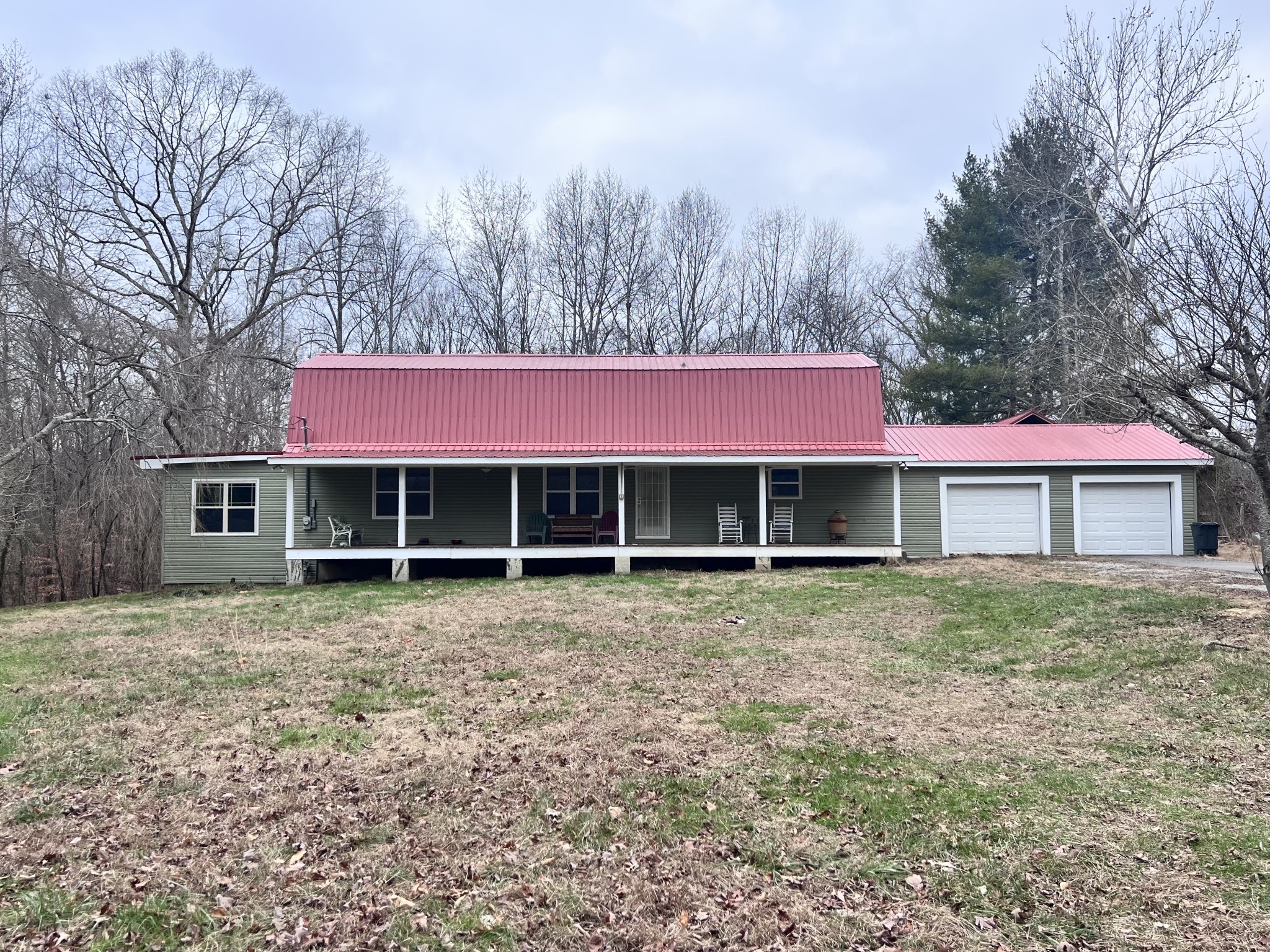 180 Meadowwood Ln Property Photo 1