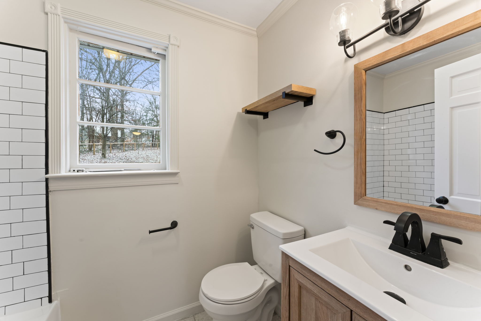 101 West Park Circle Property Photo 25