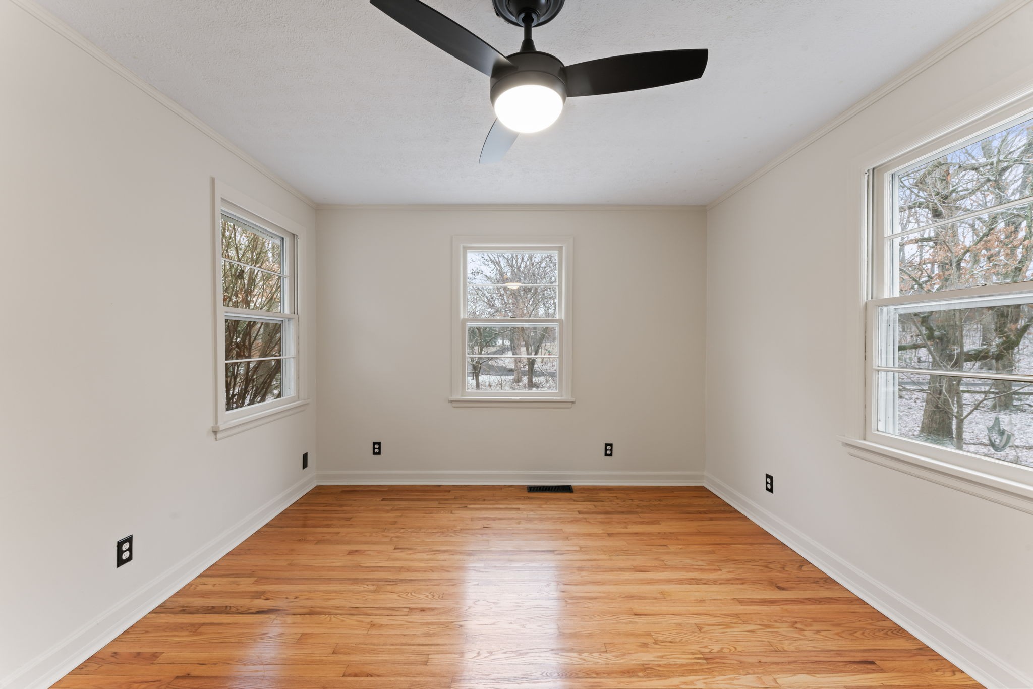 101 West Park Circle Property Photo 31