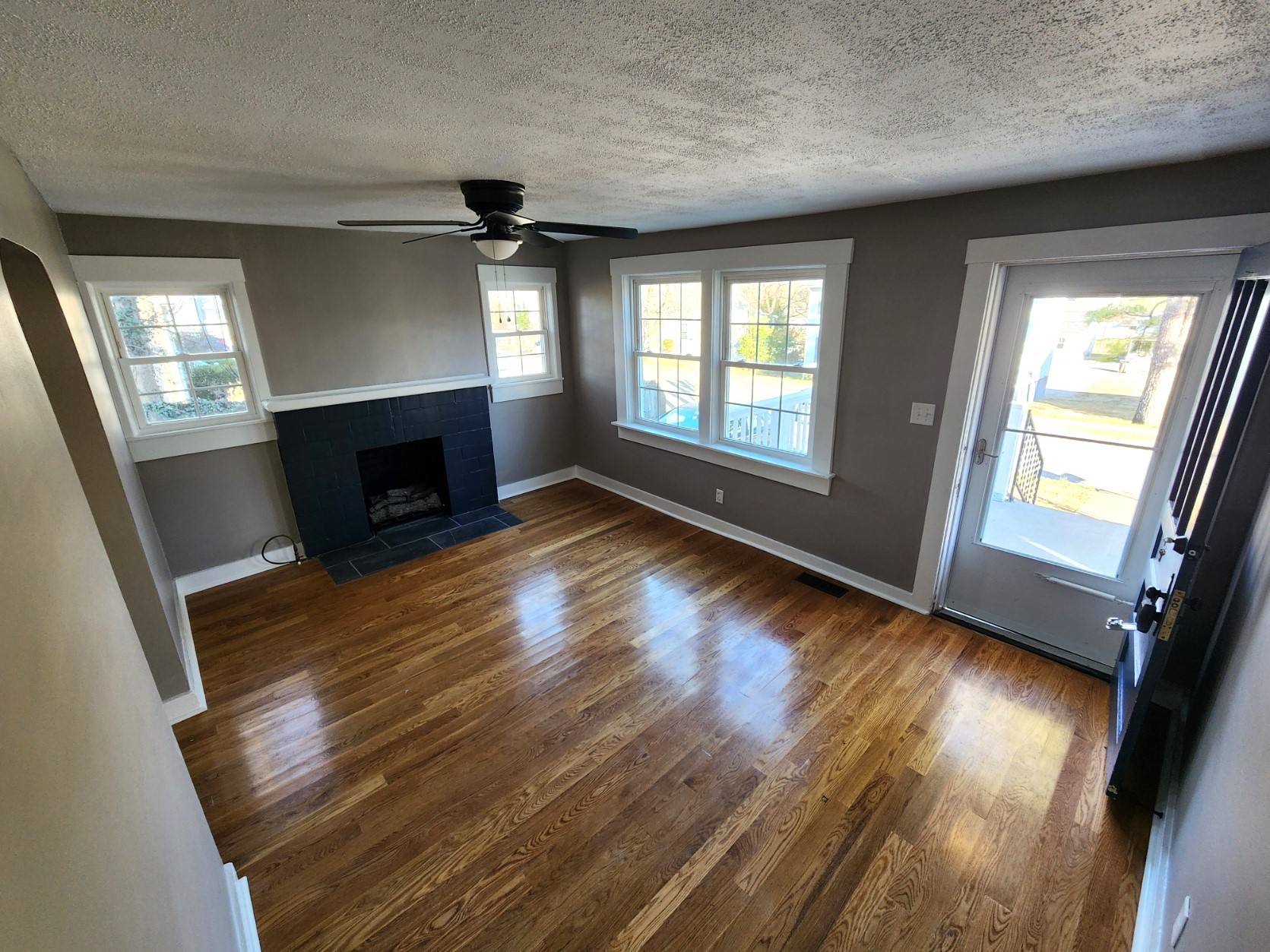 1830 Dimple Ct Property Photo 3