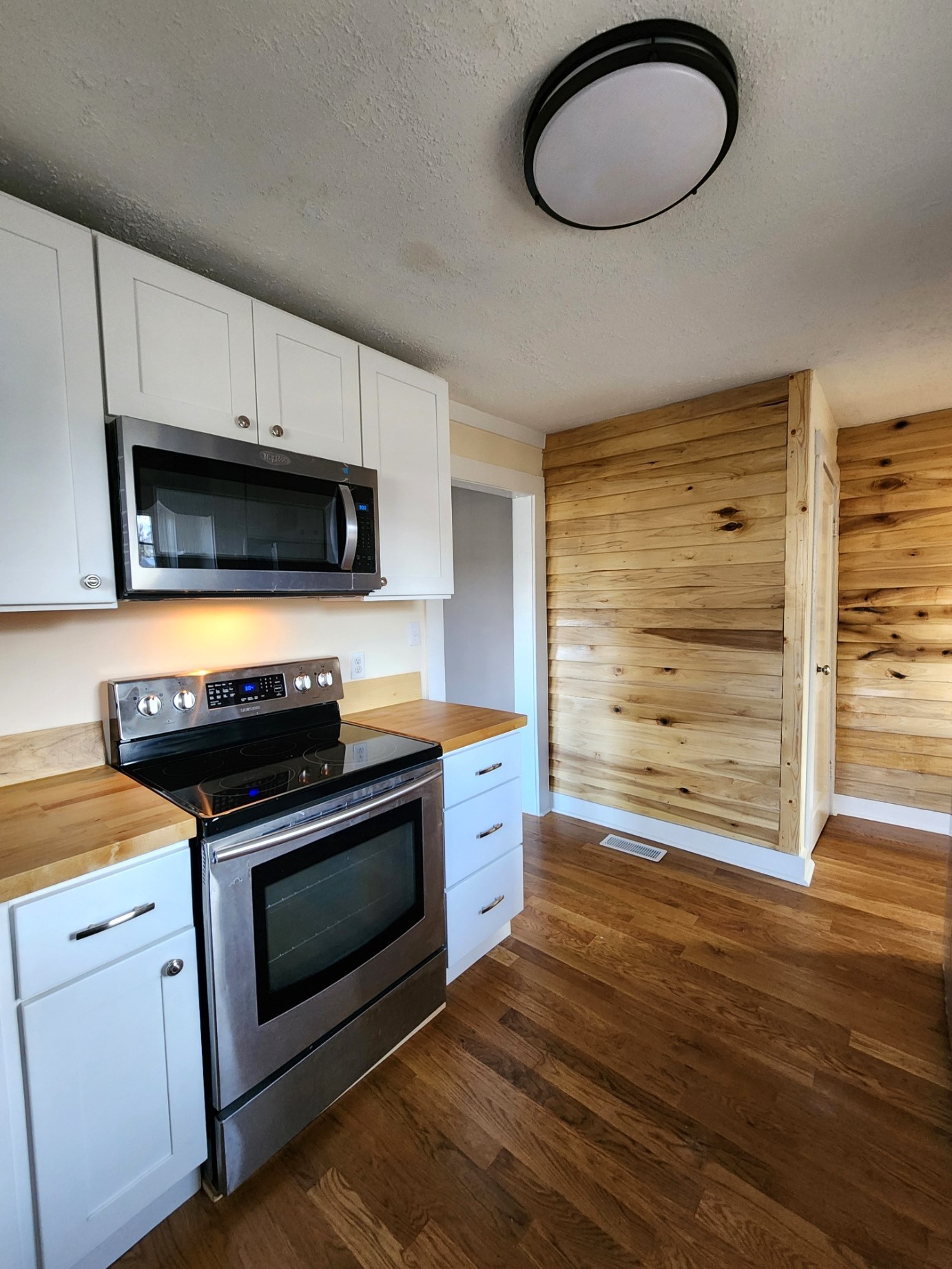 1830 Dimple Ct Property Photo 10