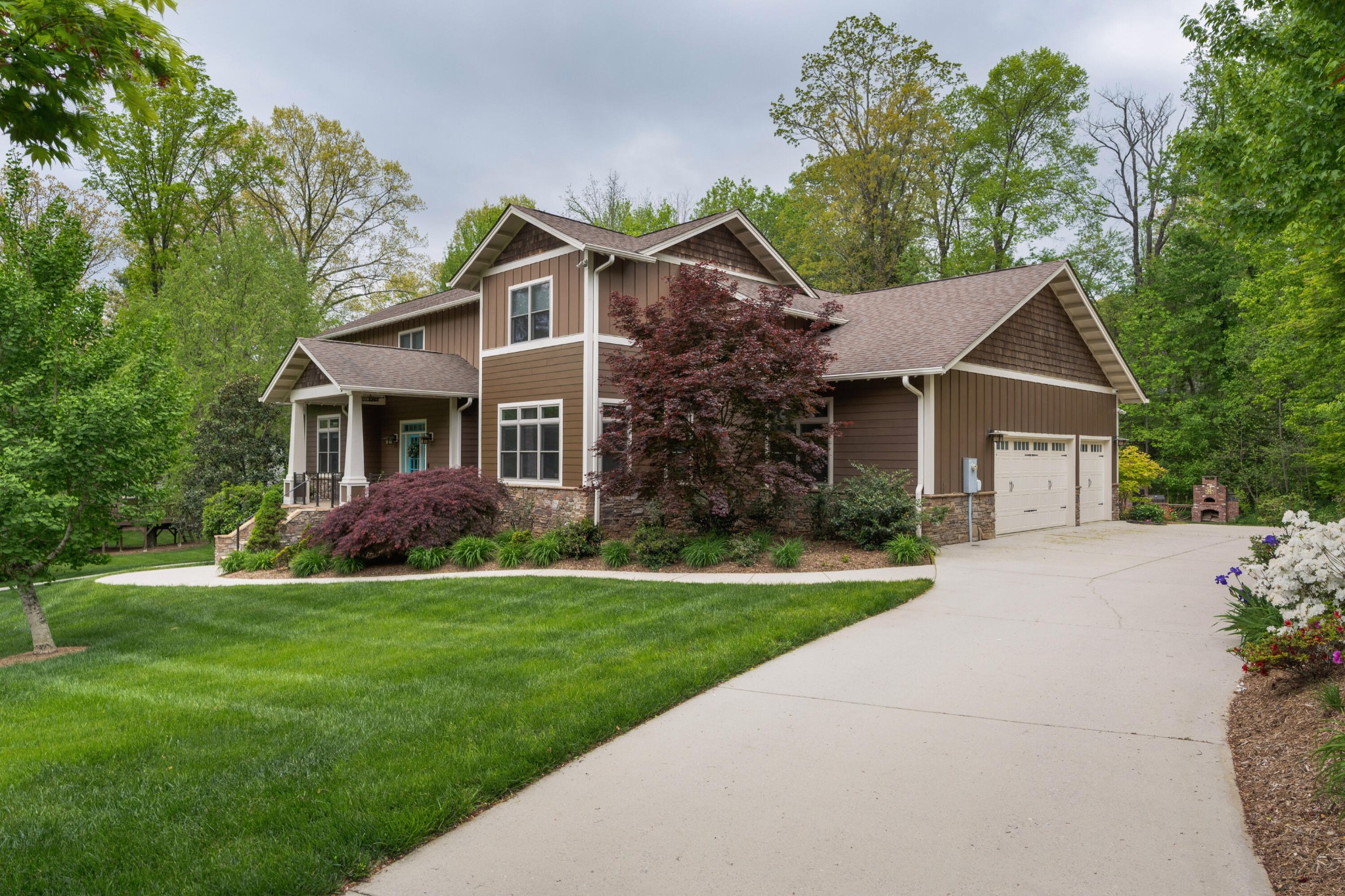 714 Berry Spring Path Property Photo 5