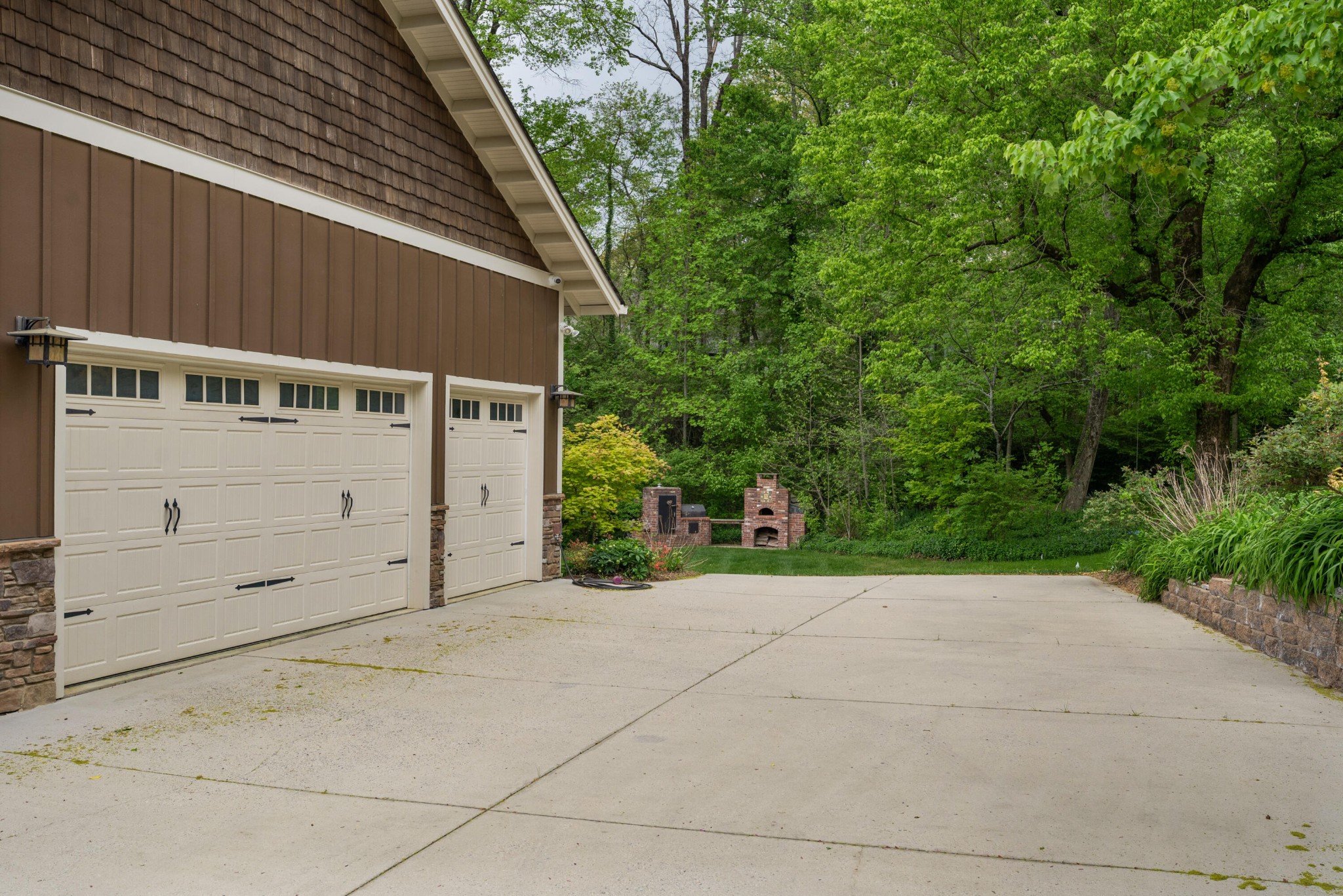714 Berry Spring Path Property Photo 6