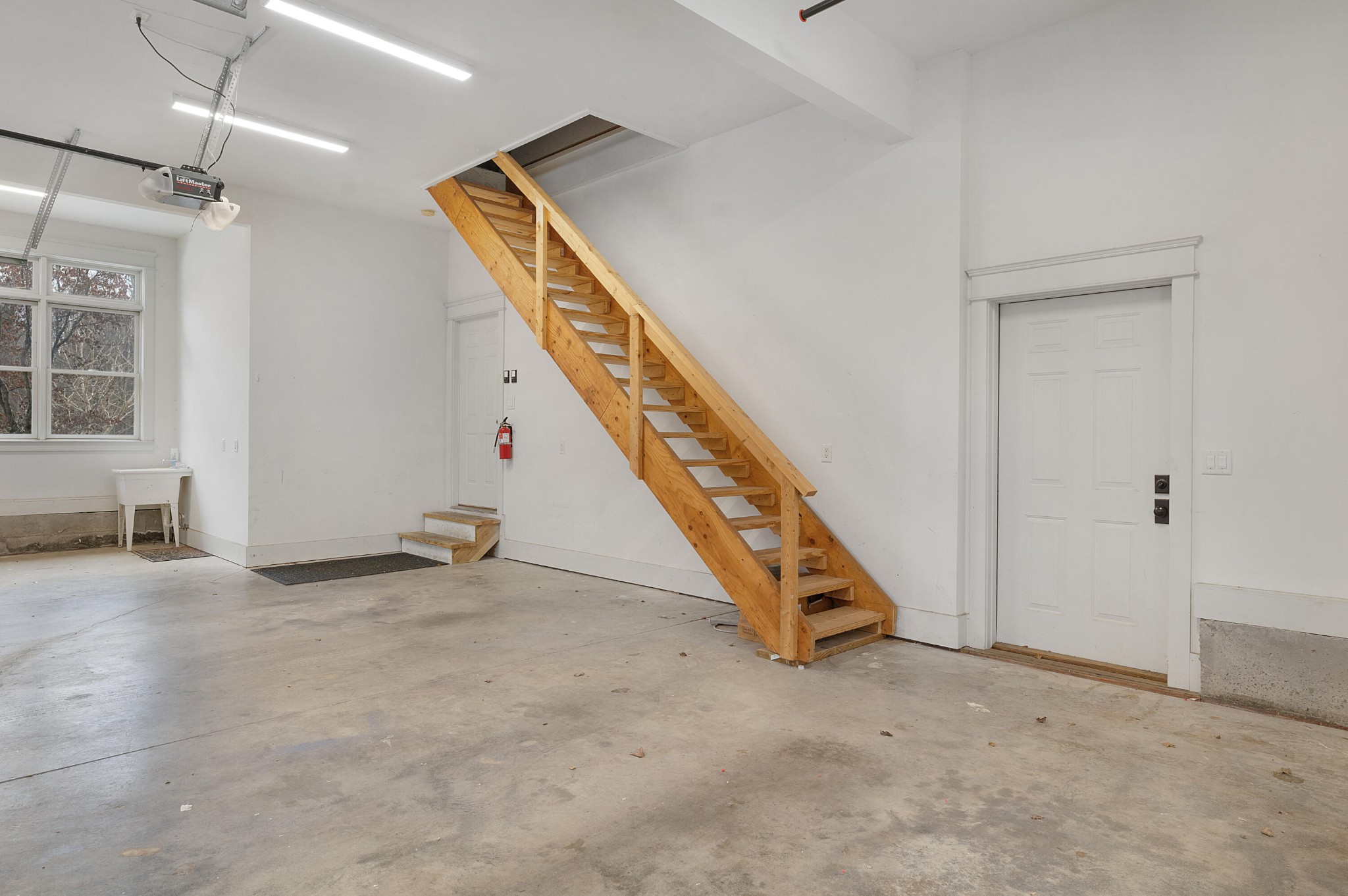 714 Berry Spring Path Property Photo 70