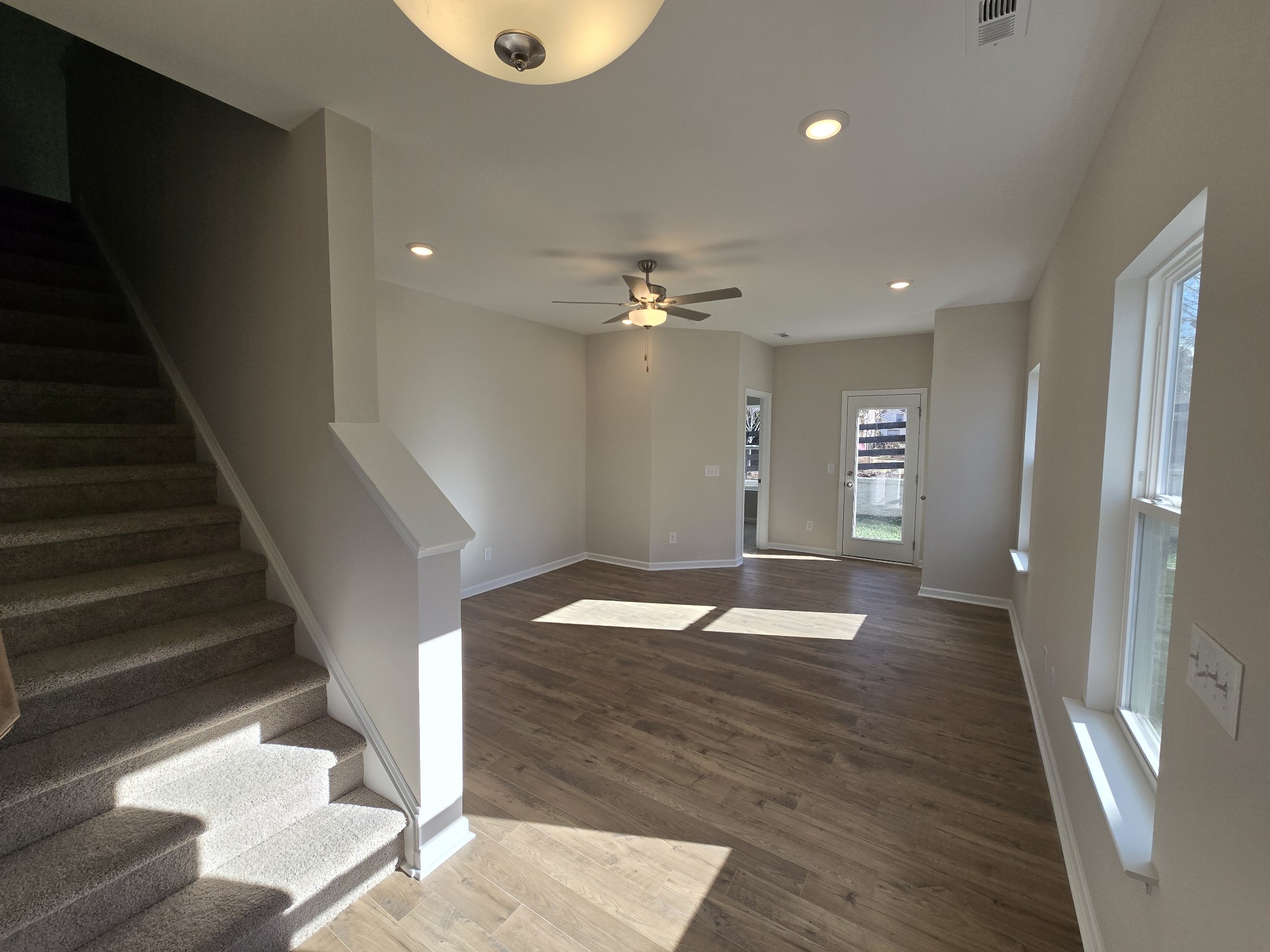 5158 Pace Park Cir Property Photo 4