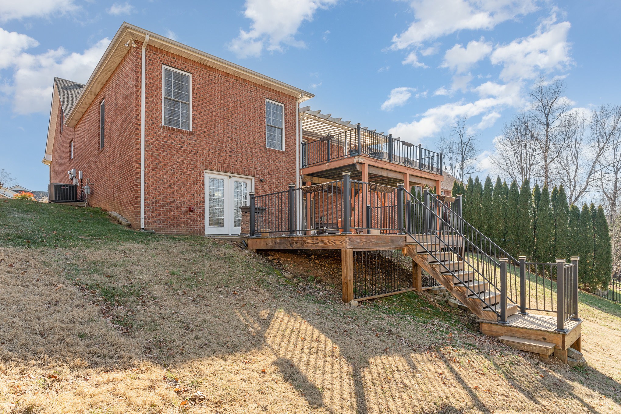 717 Courtland Ave Property Photo 36