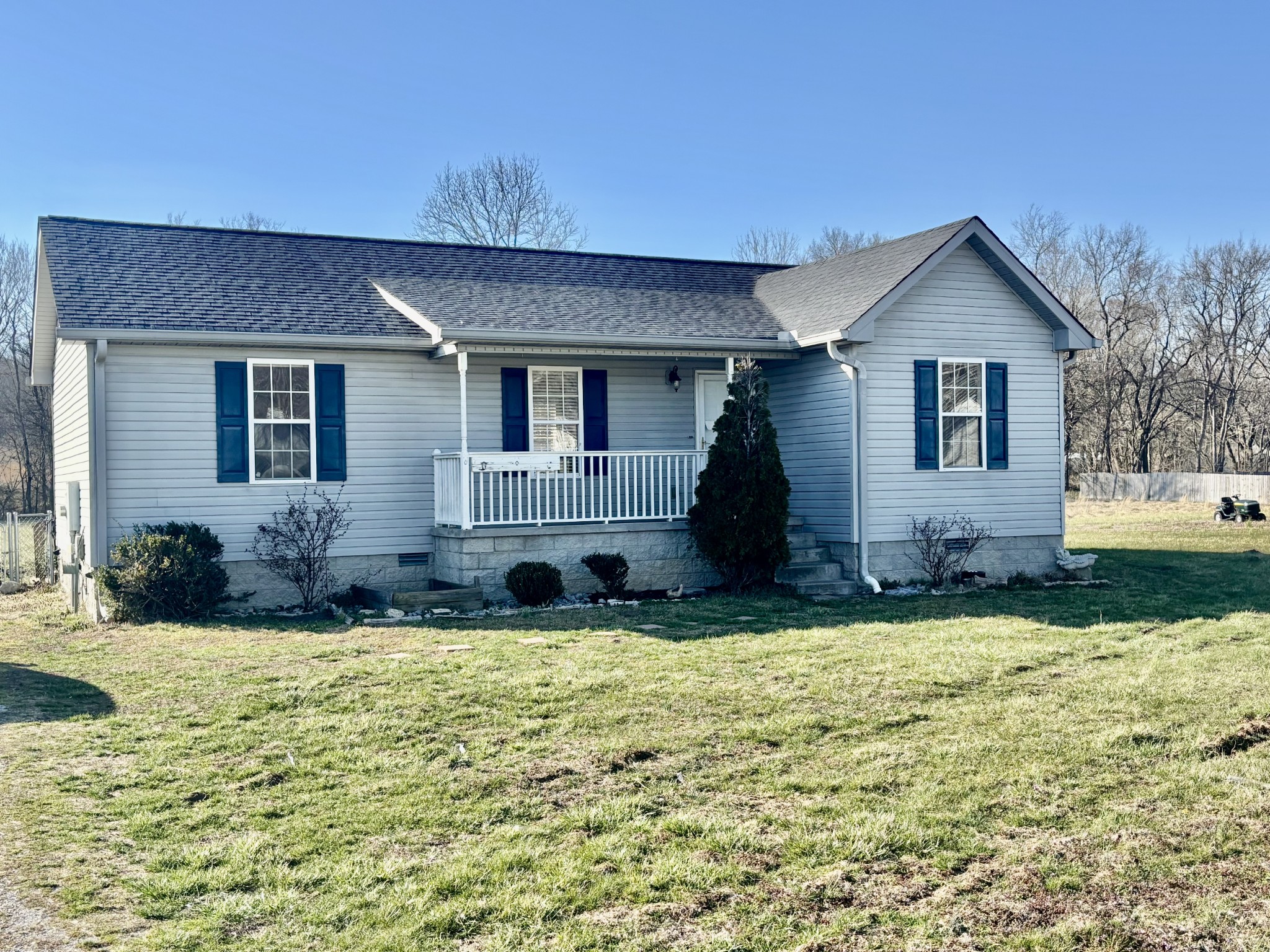 19 Winding Hills Ln Property Photo