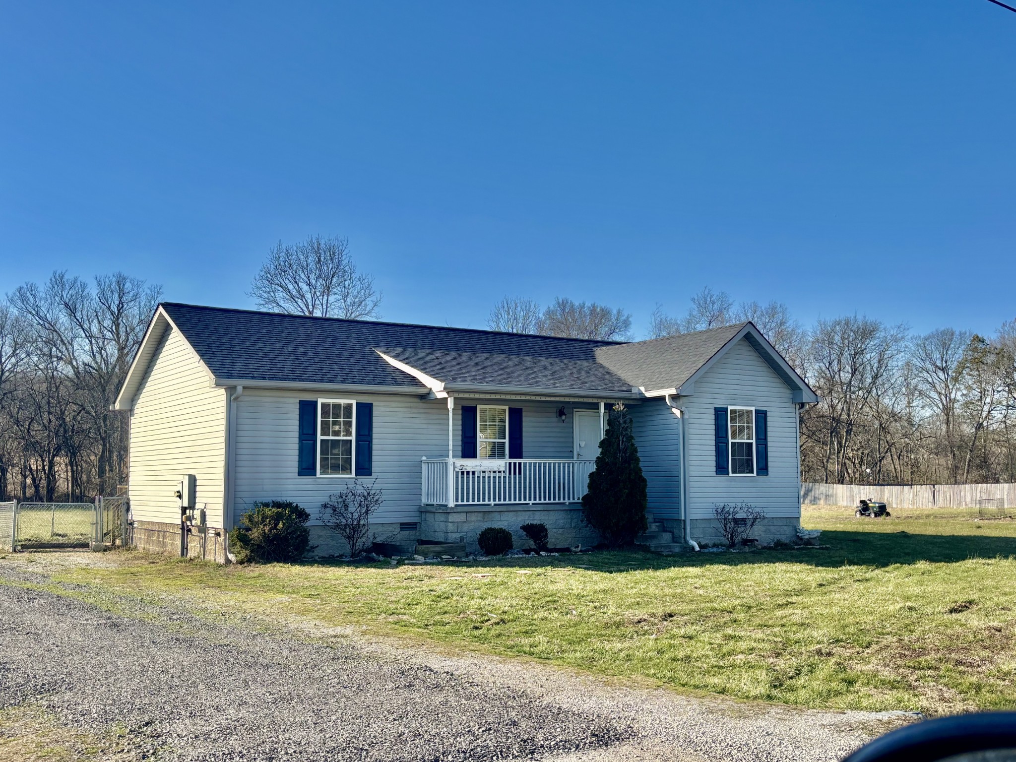 19 Winding Hills Ln Property Photo 3