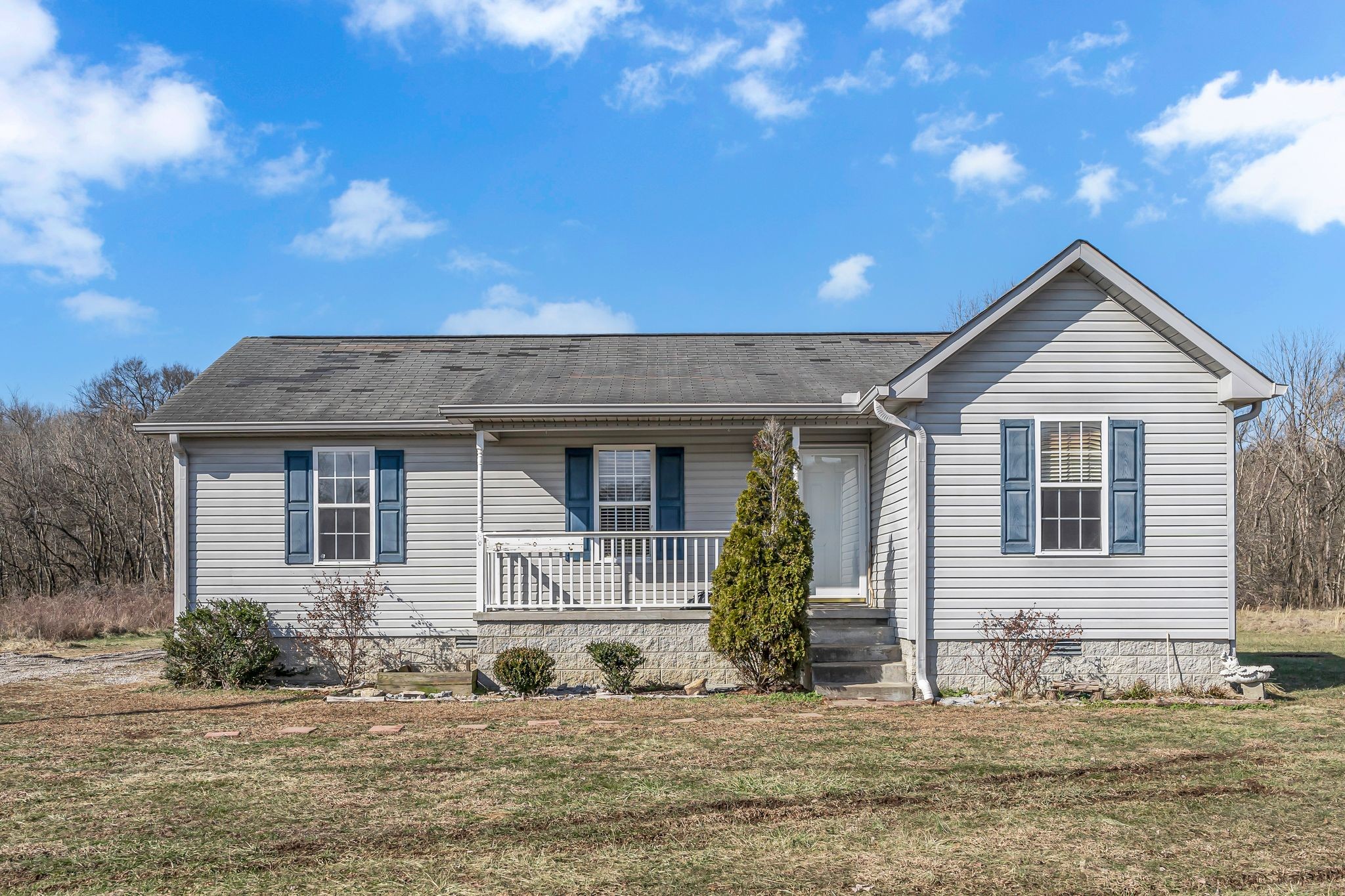19 Winding Hills Ln Property Photo 5
