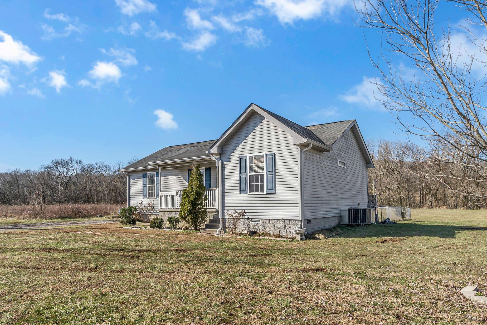 19 Winding Hills Ln Property Photo 6