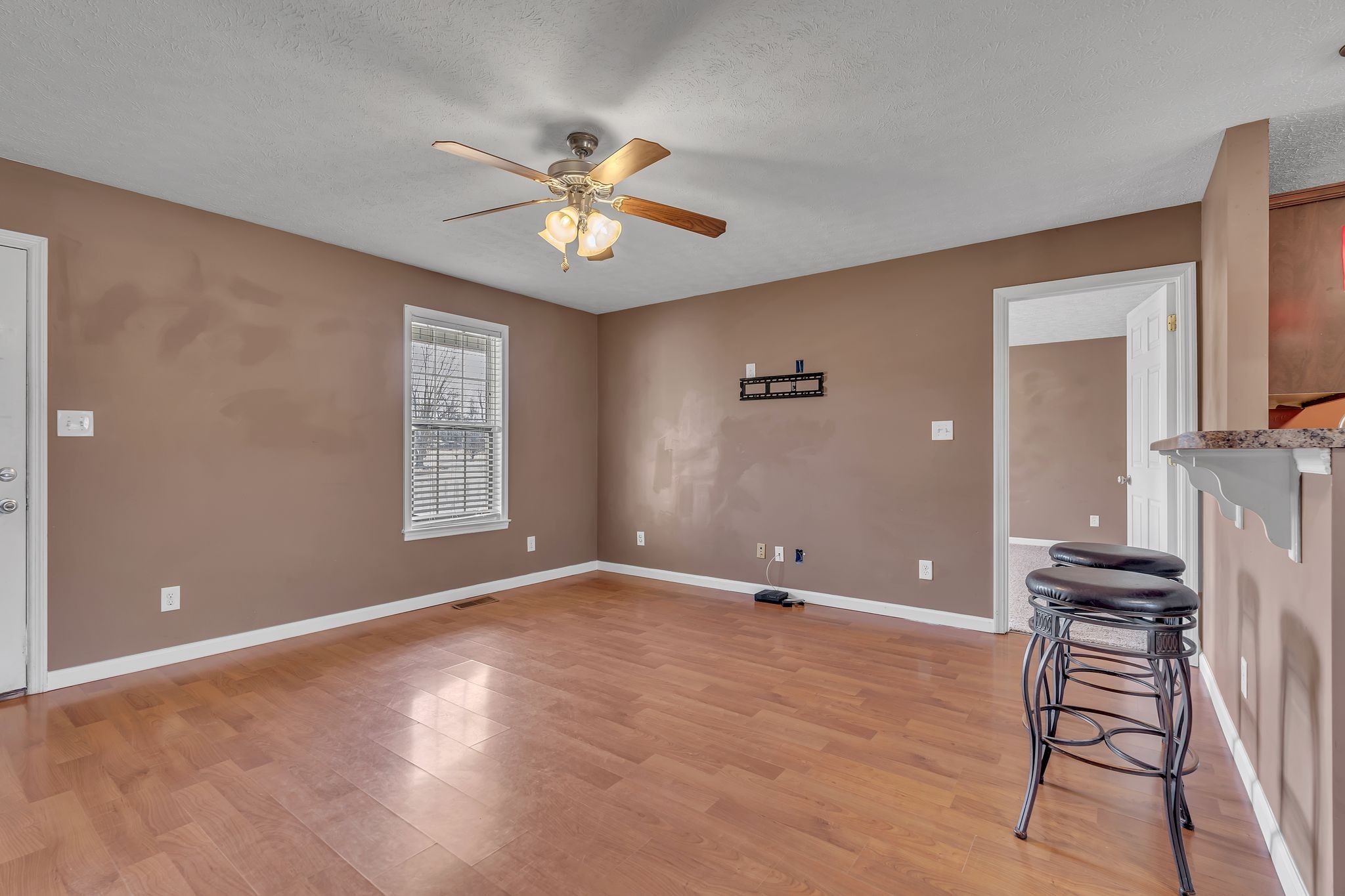 19 Winding Hills Ln Property Photo 9