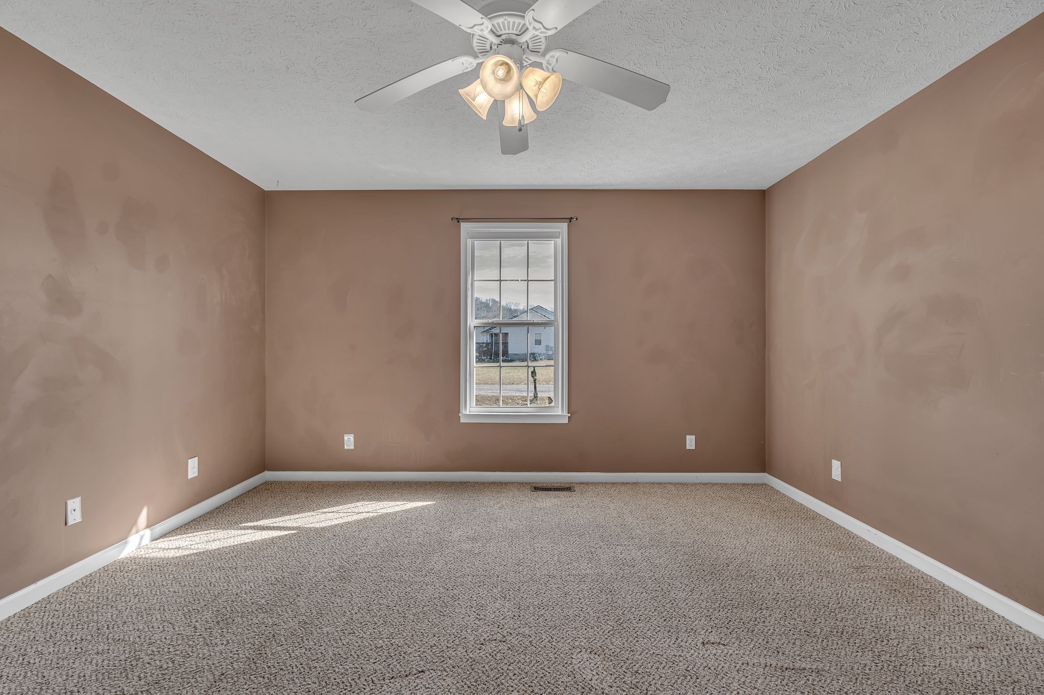 19 Winding Hills Ln Property Photo 21