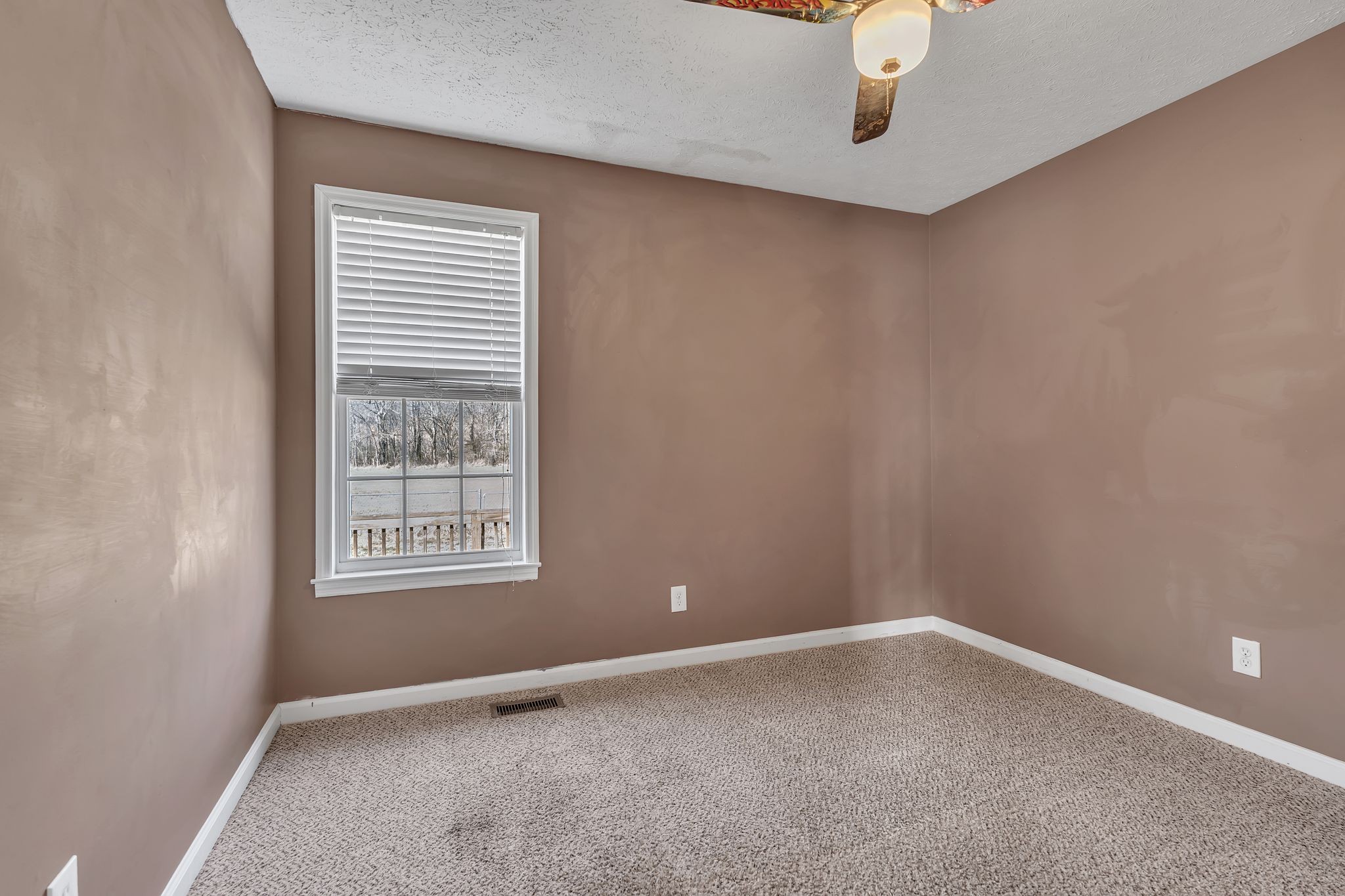 19 Winding Hills Ln Property Photo 25
