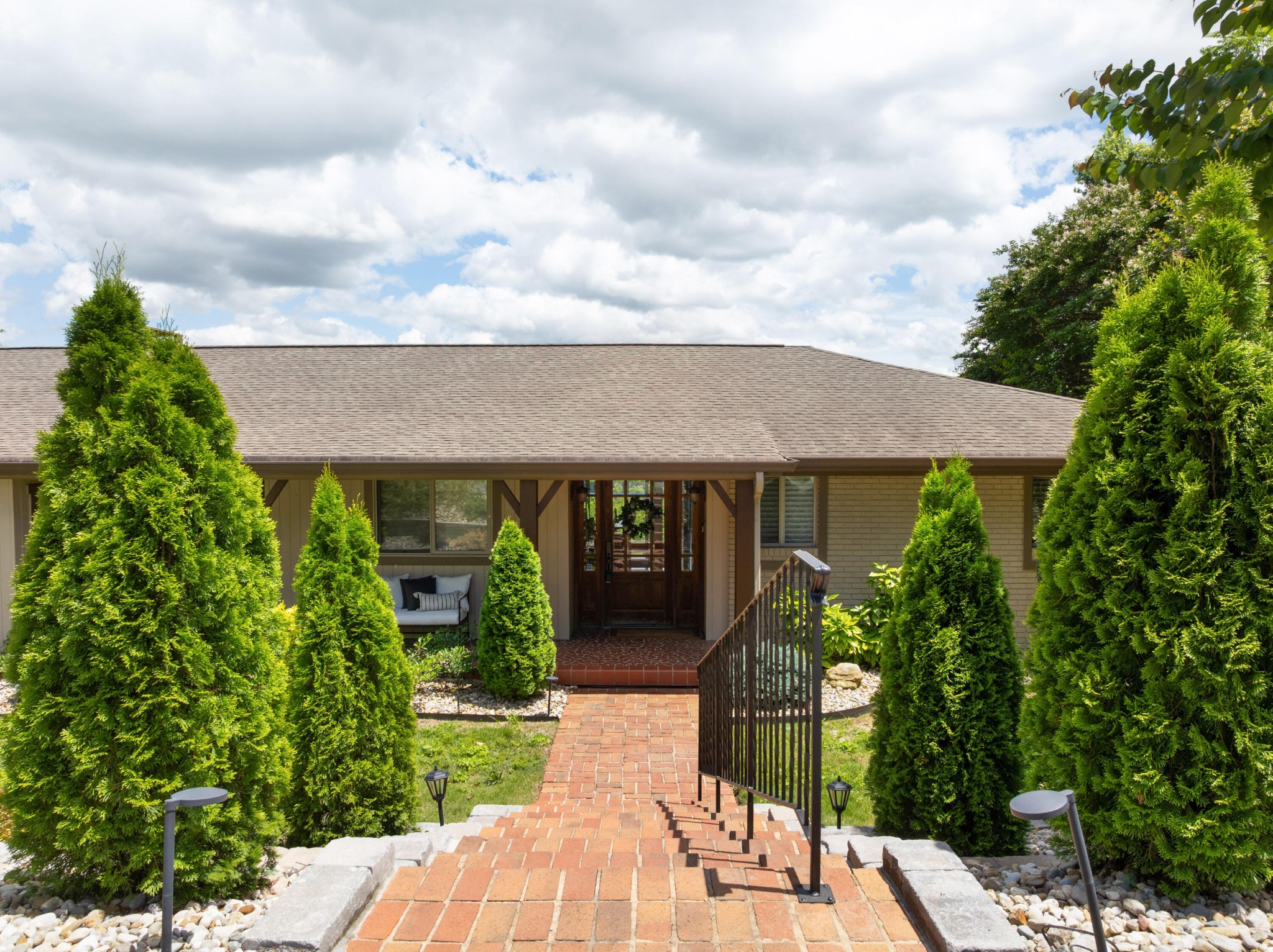 540 N Crest Court Property Photo 10