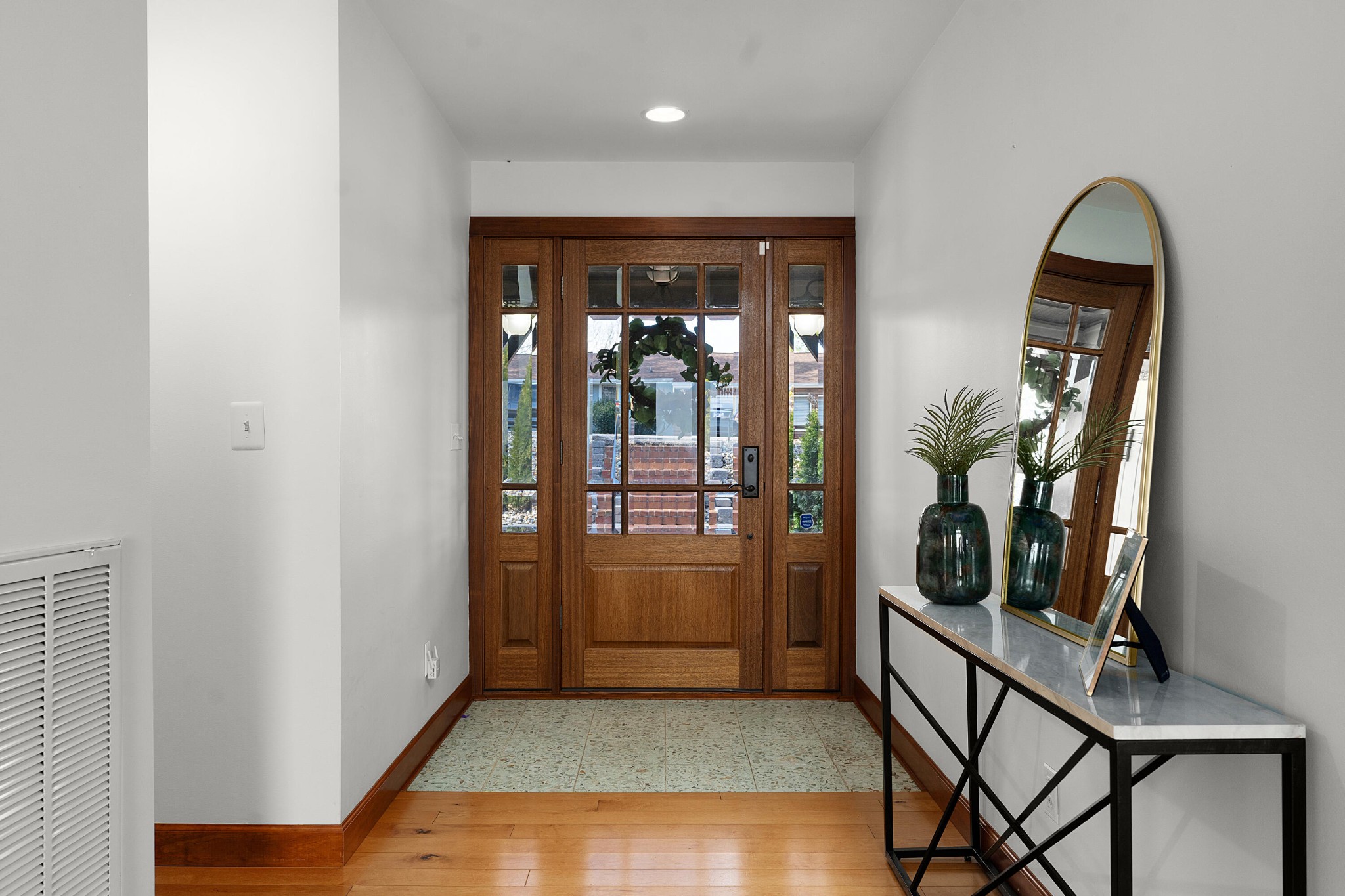 540 N Crest Court Property Photo 13
